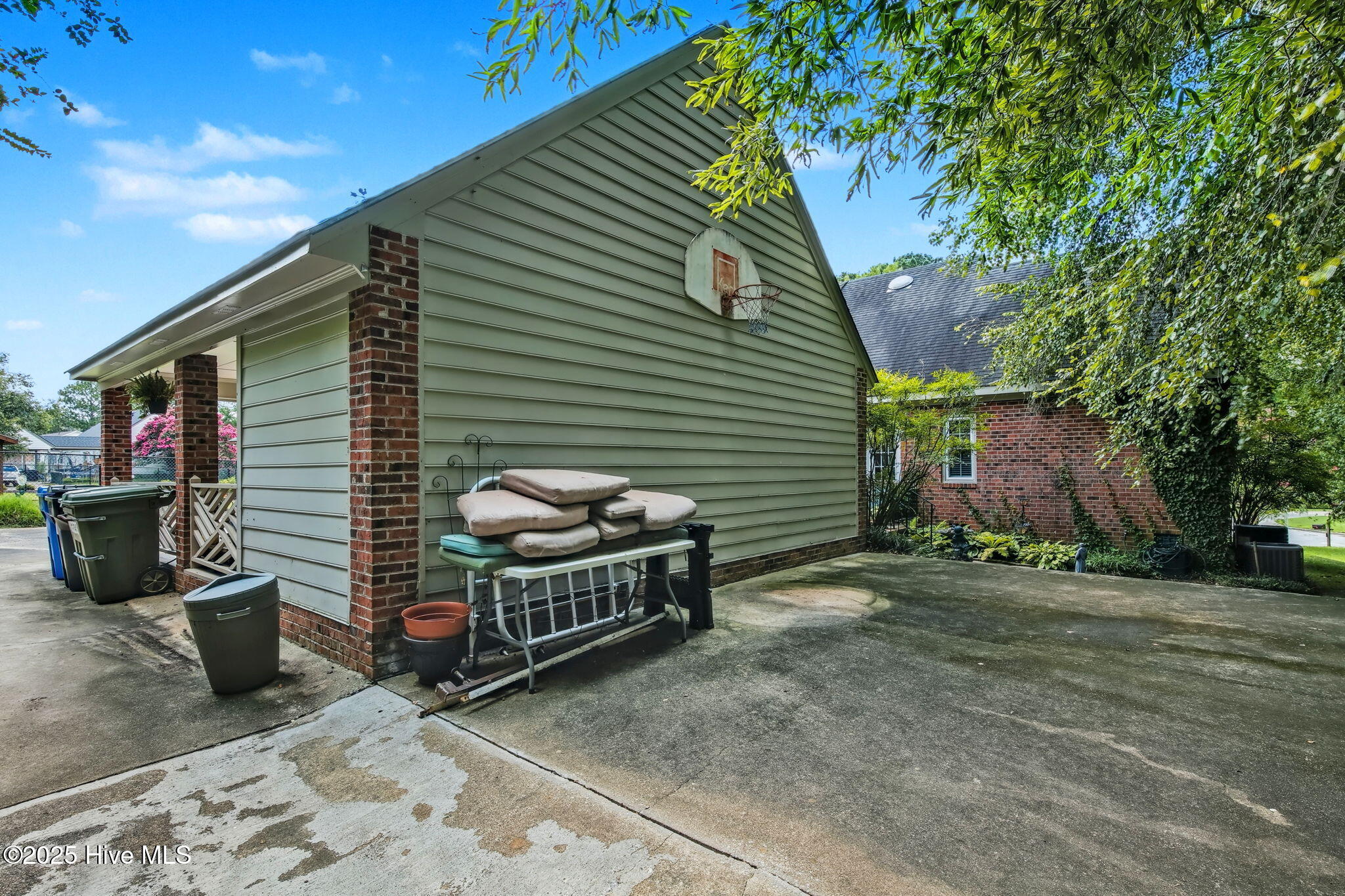 1402 Brookhaven Drive Property Photo 39