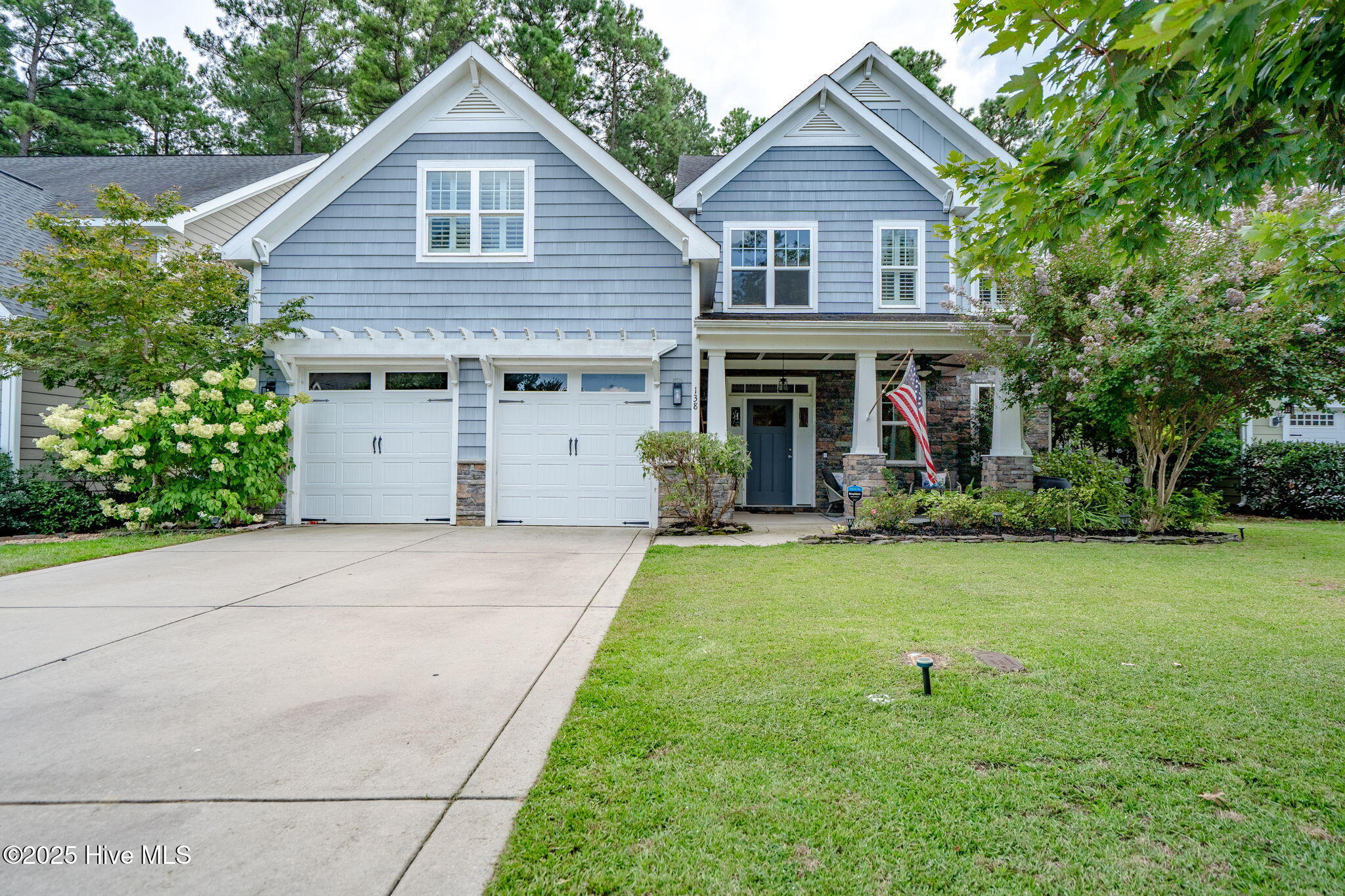 138 Moultrie Lane Property Photo 1