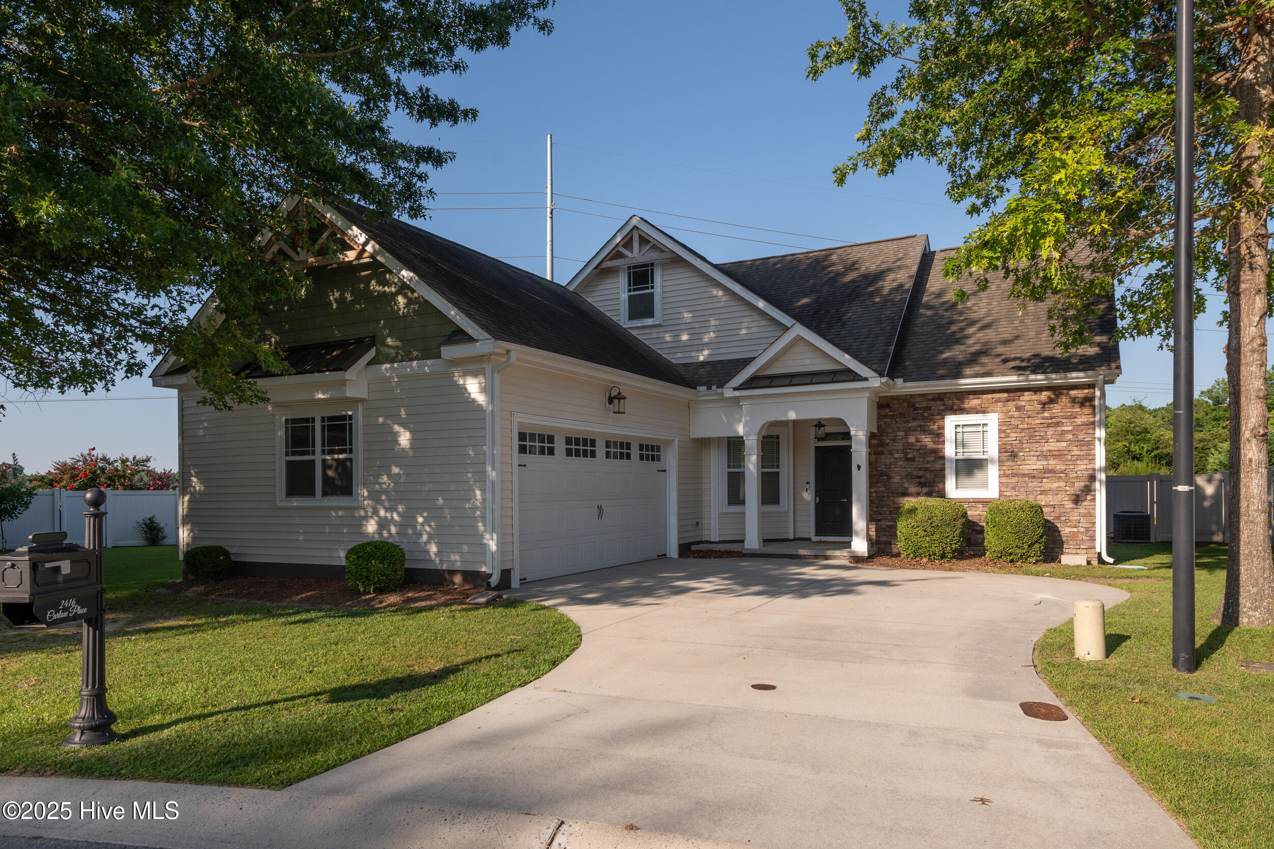 2416 Carlow Place Property Photo 1