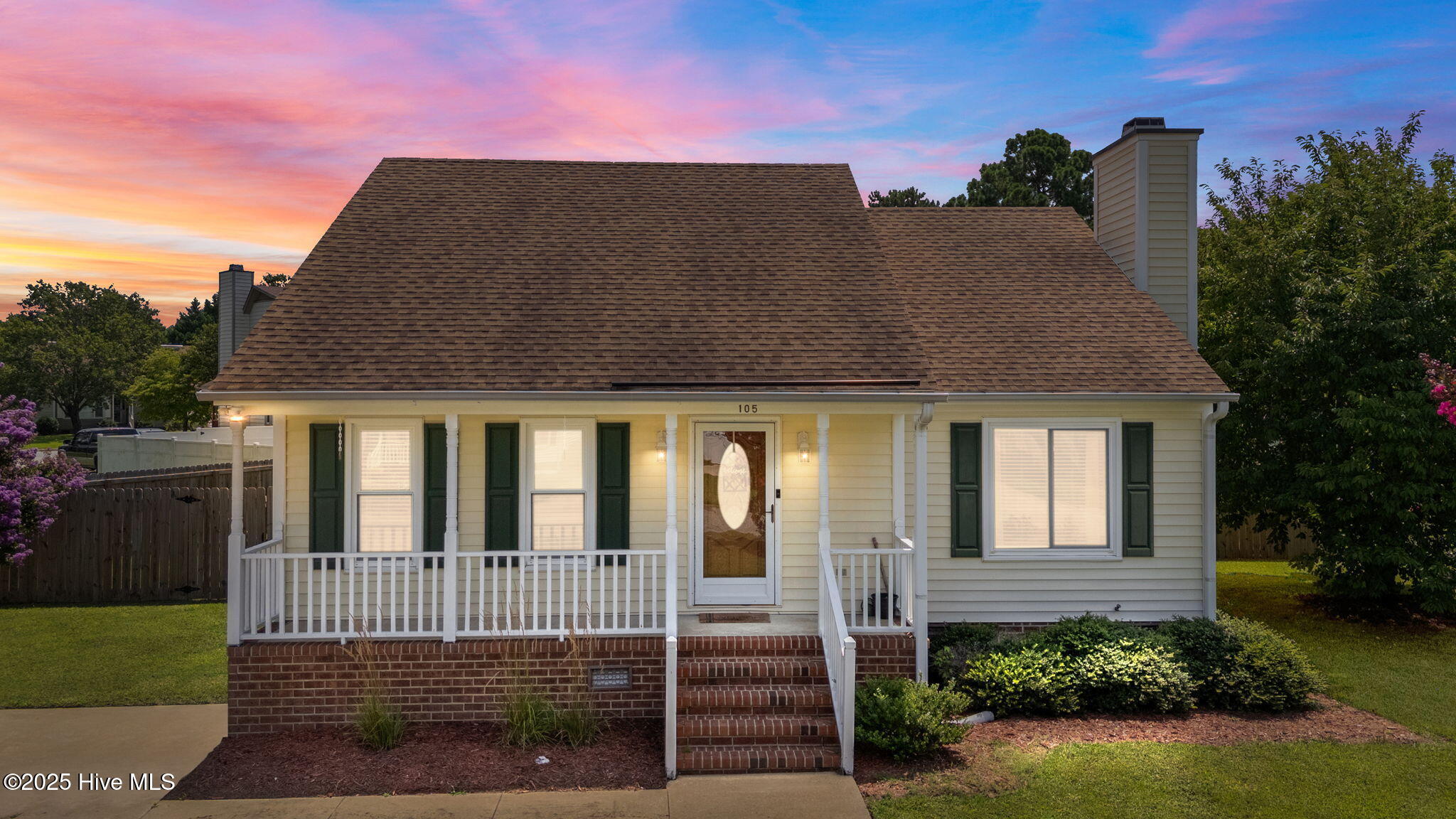 105 Barrington Court Property Photo 1