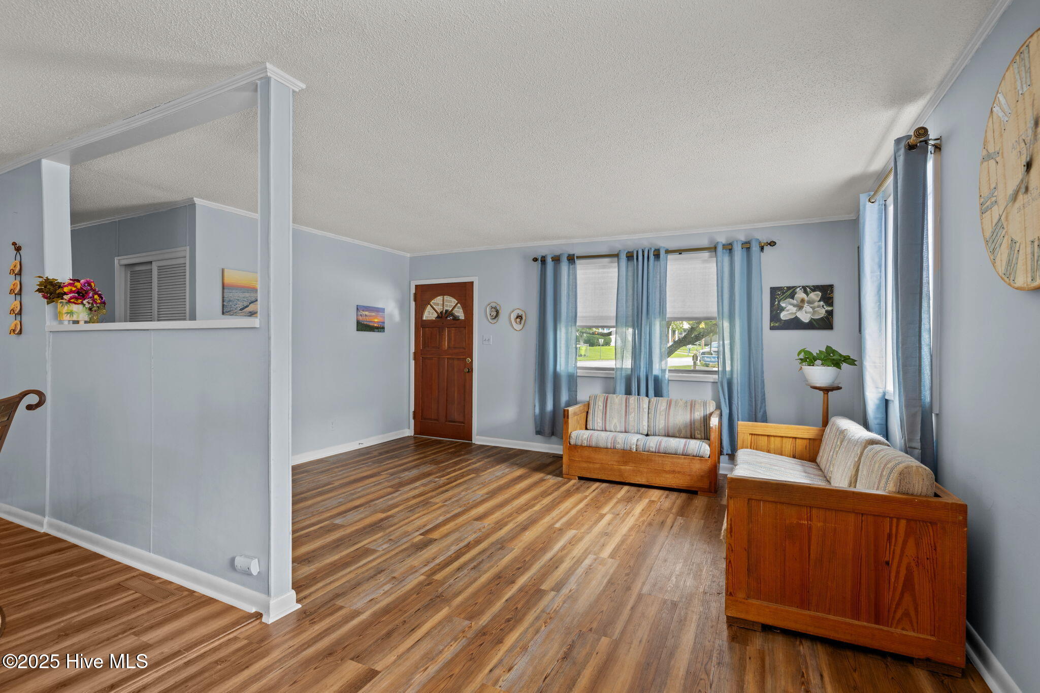 651 W Shore Drive Property Photo 6