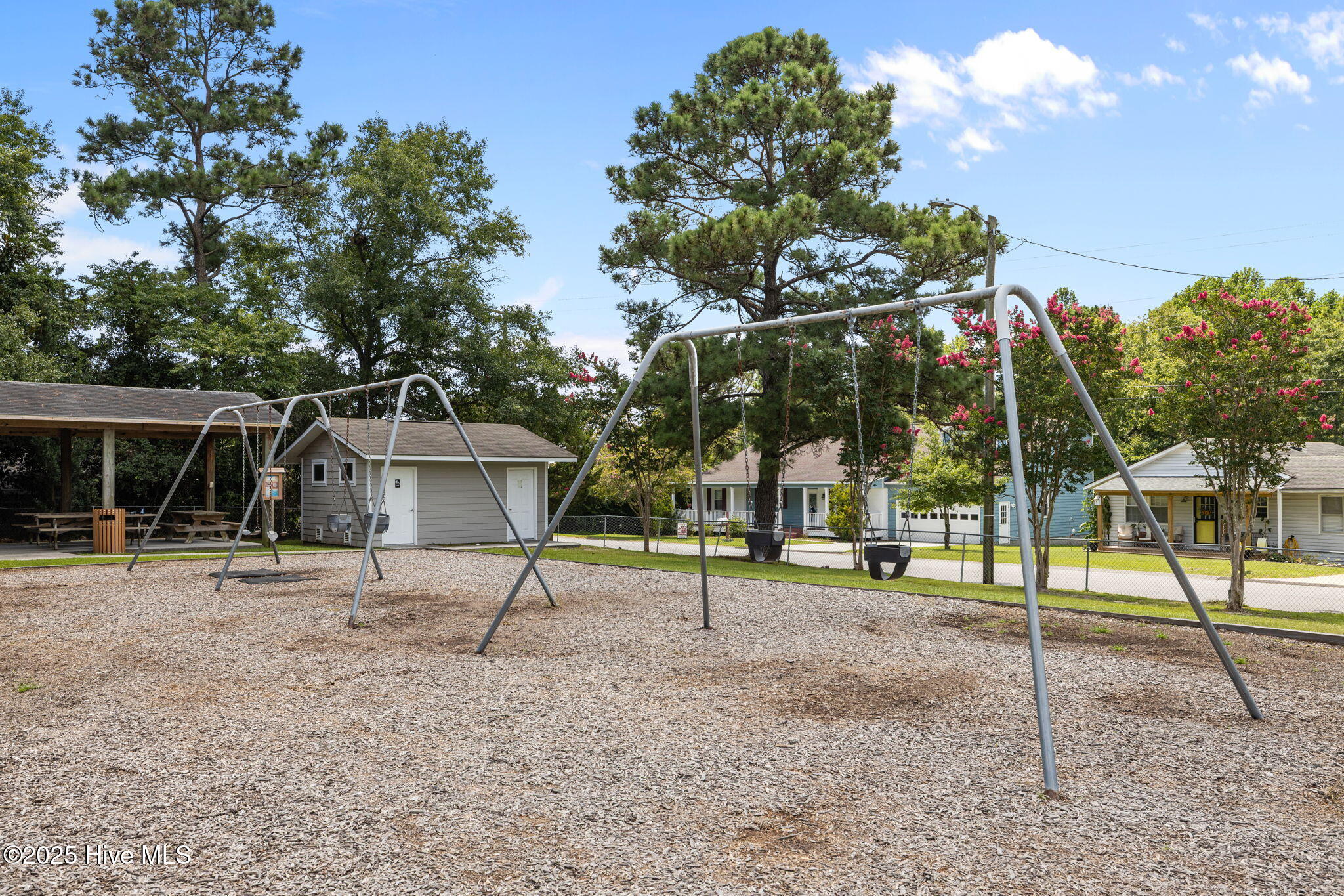 651 W Shore Drive Property Photo 41