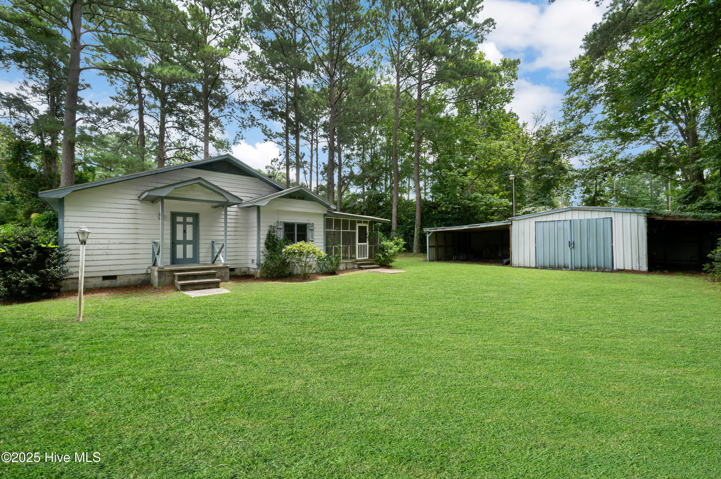 131 Magnolia Drive Property Photo 1