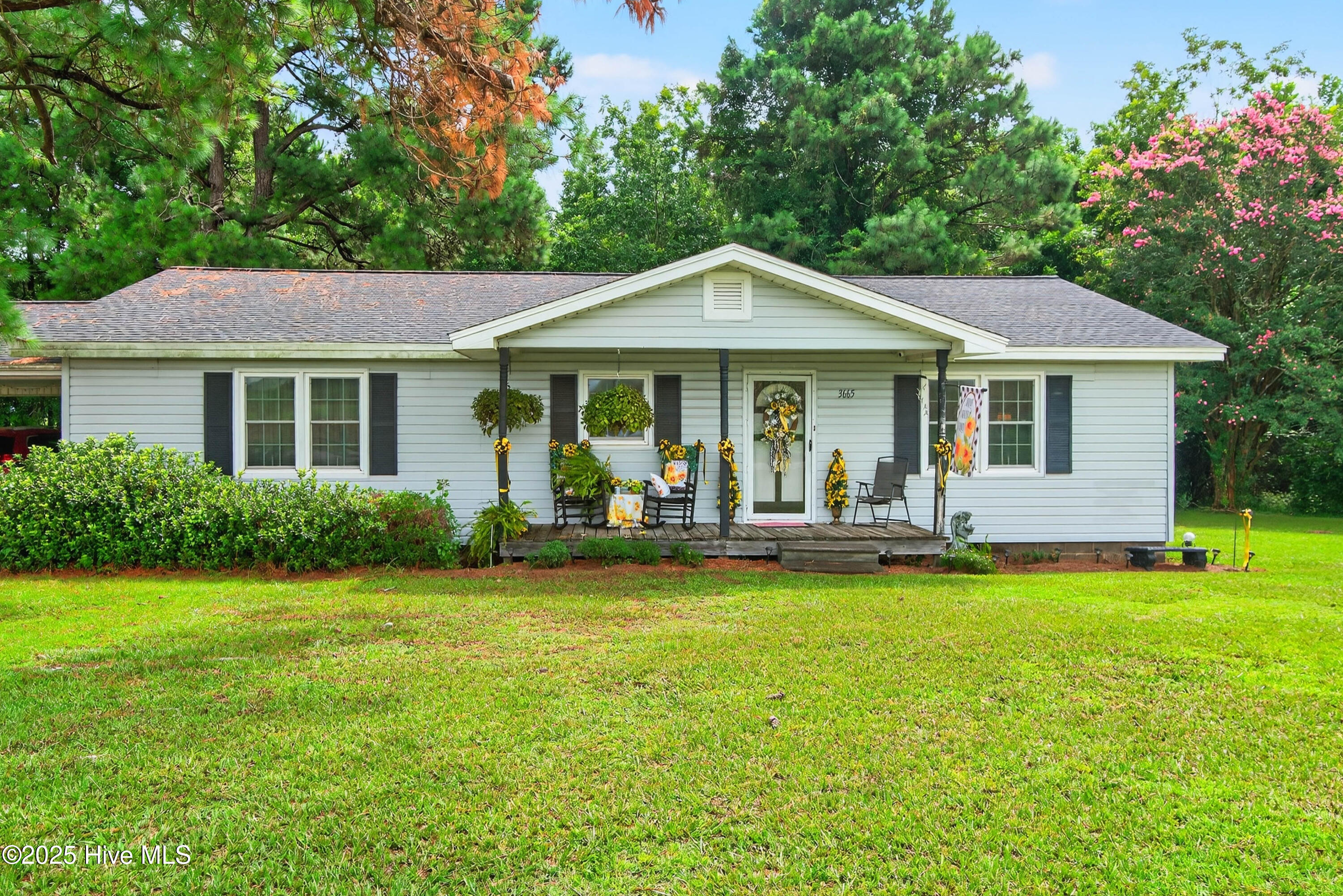 3665 Midway Drive Property Photo 1