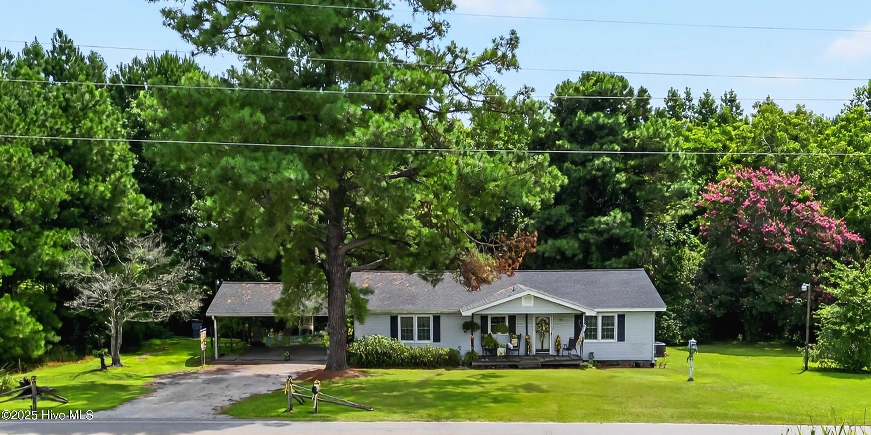 3665 Midway Drive Property Photo 3
