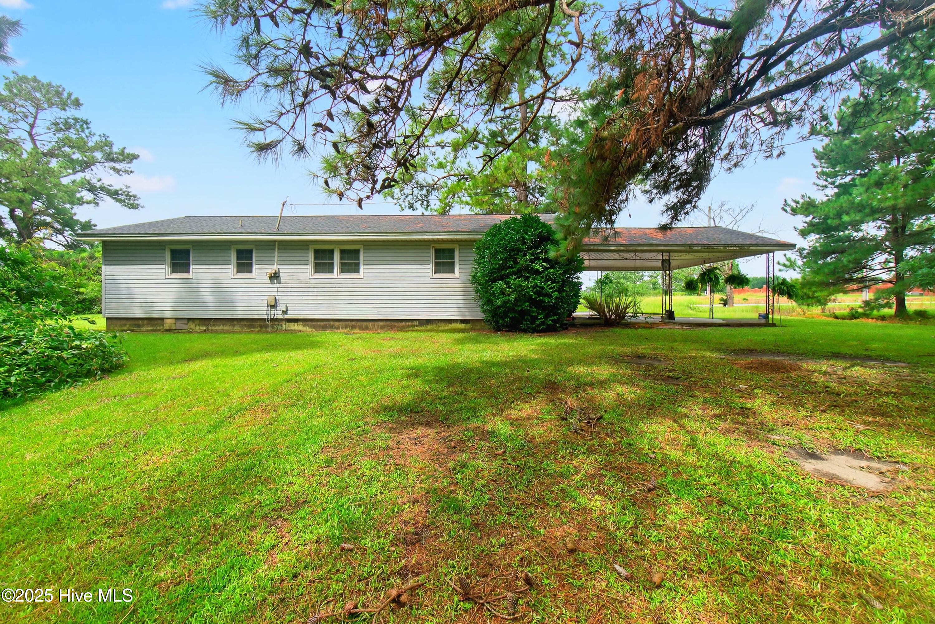 3665 Midway Drive Property Photo 6