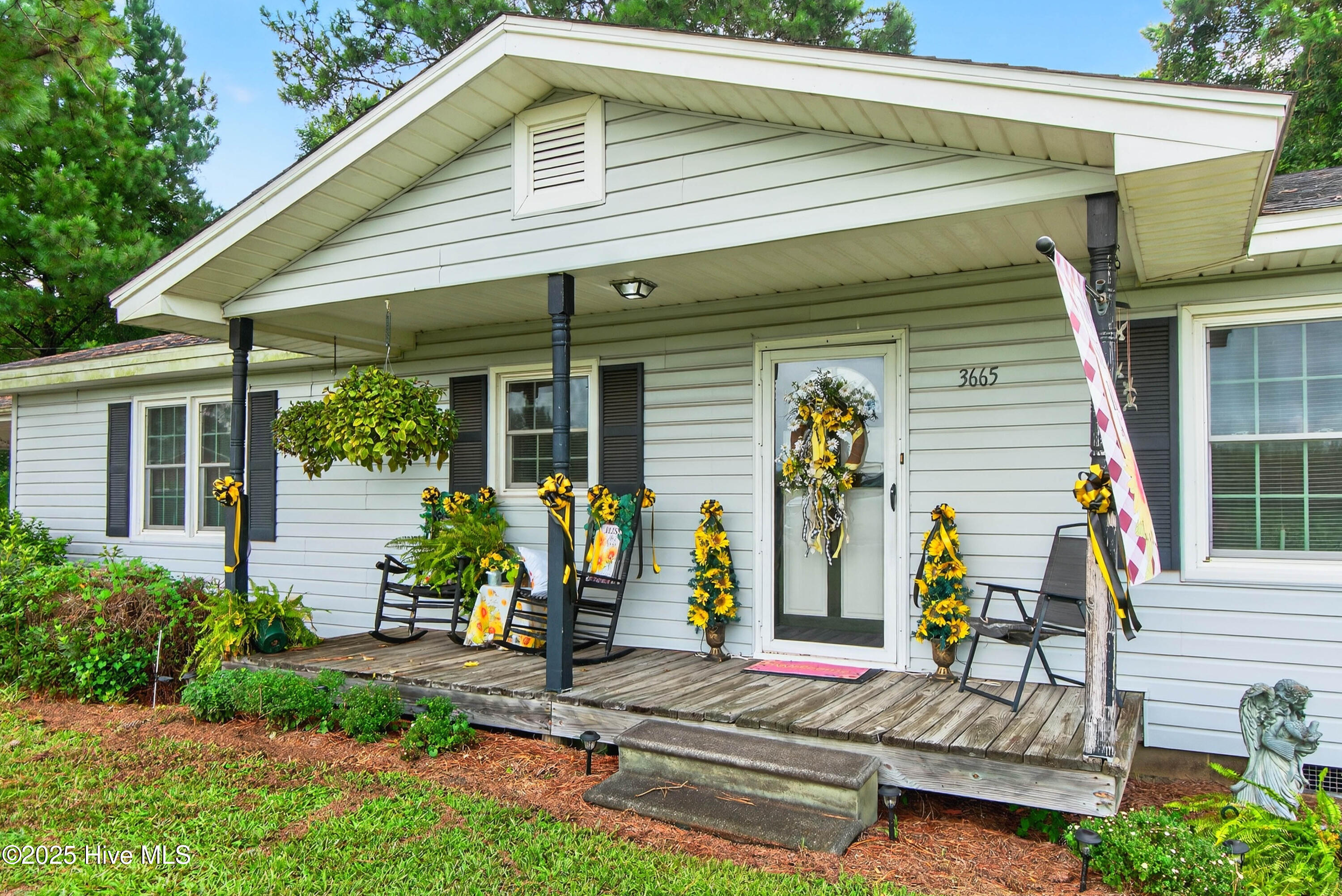 3665 Midway Drive Property Photo 10