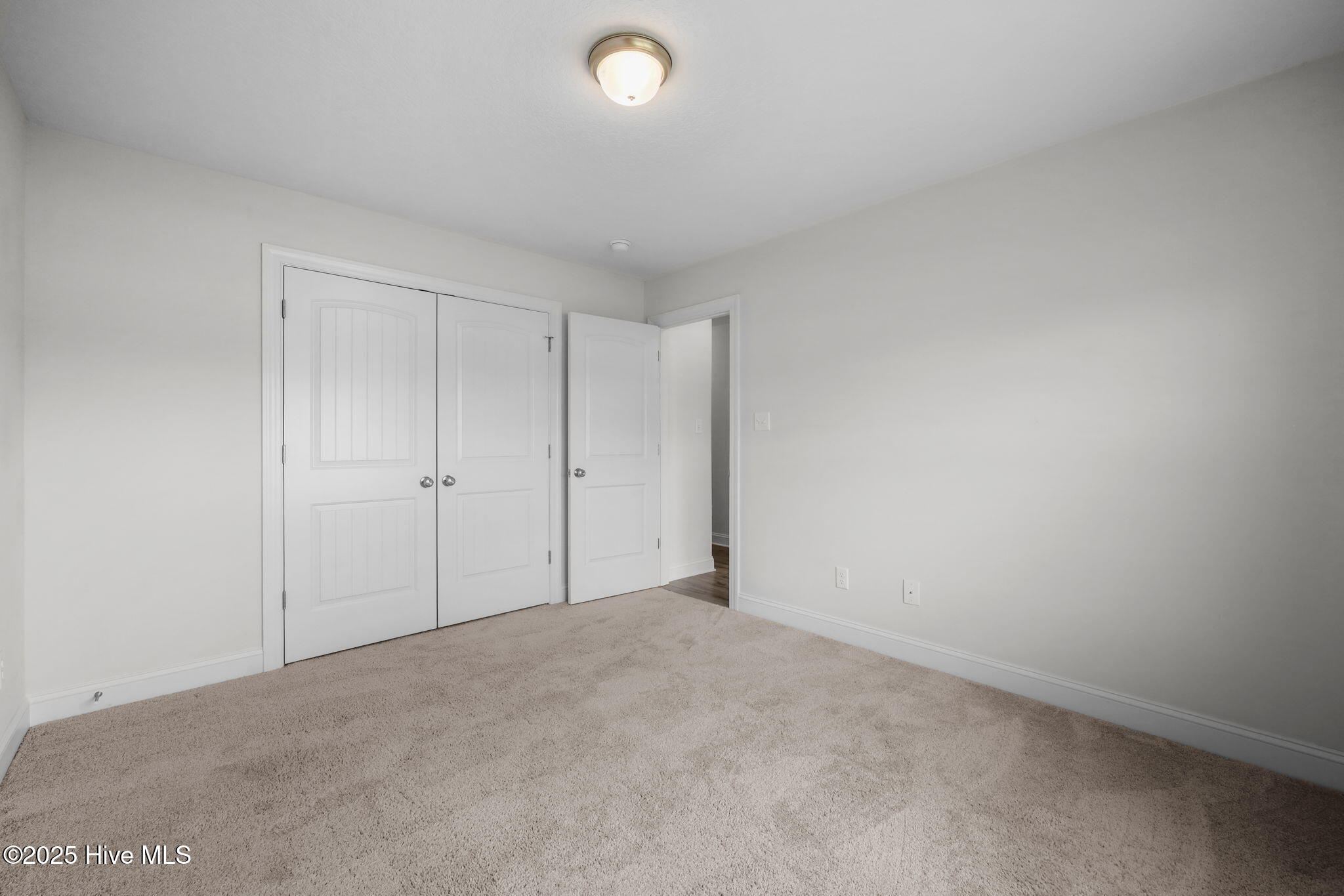 240 Crossroads Store Drive Property Photo 29