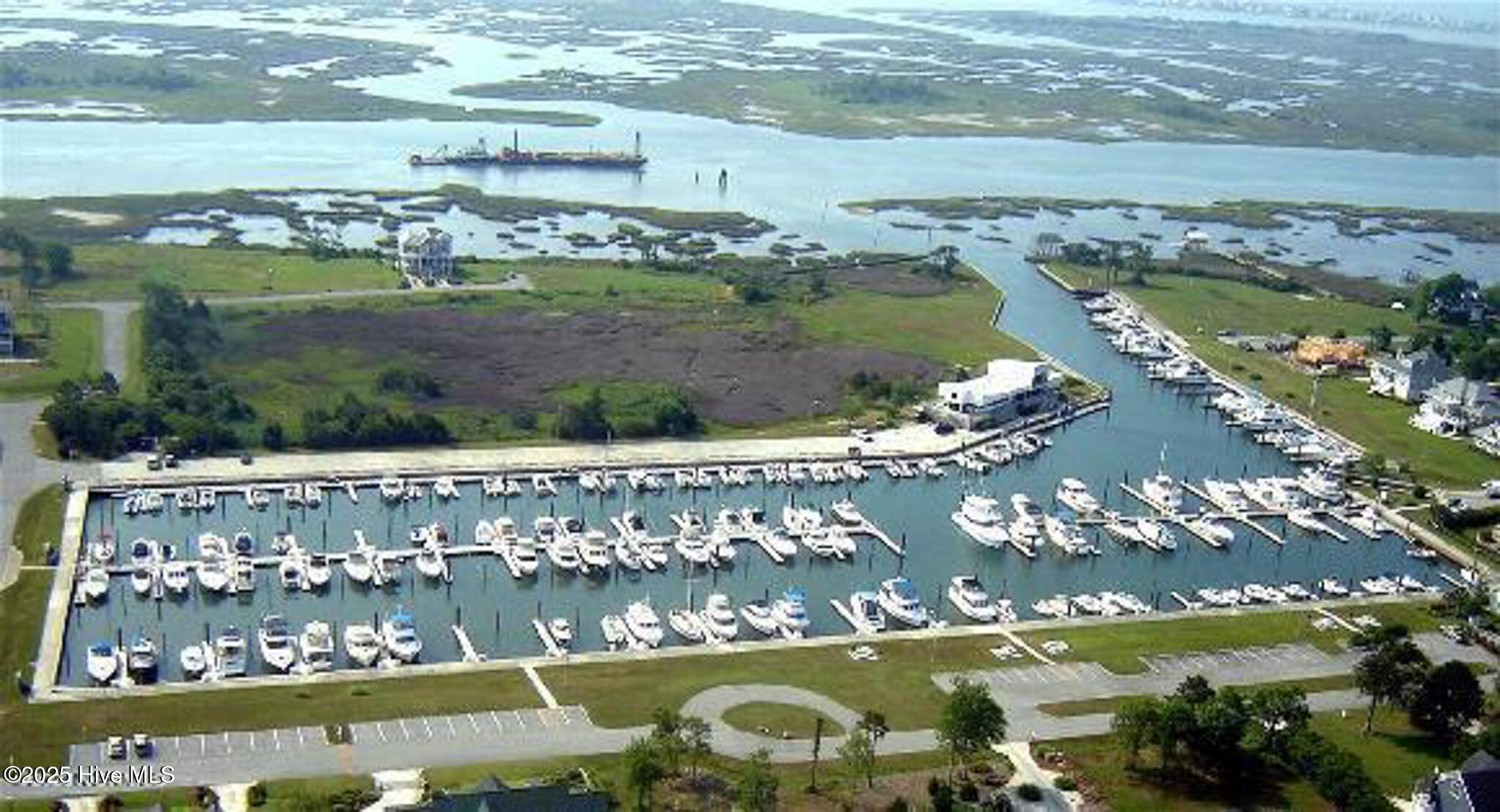 121 Summerset Landing Property Photo 3