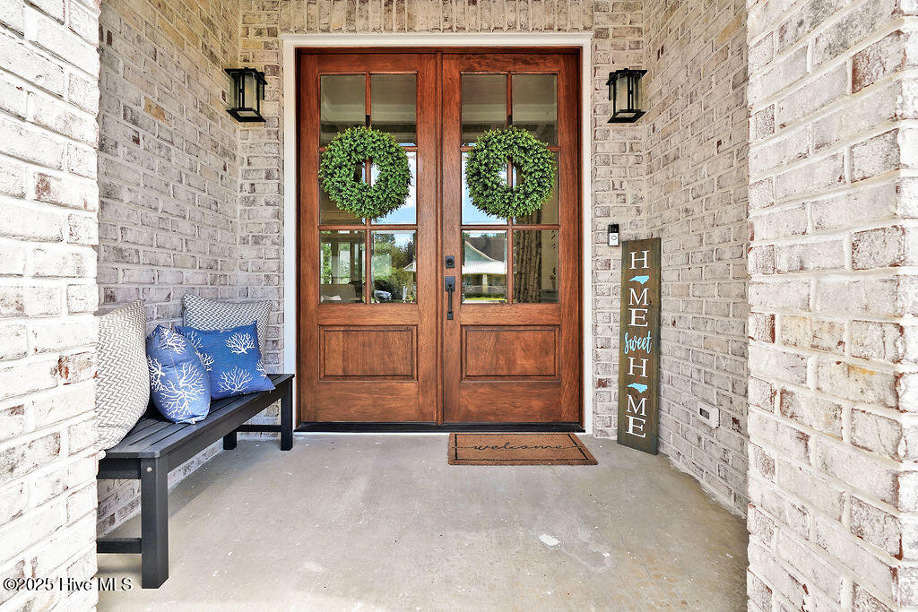 121 Summerset Landing Property Photo 5