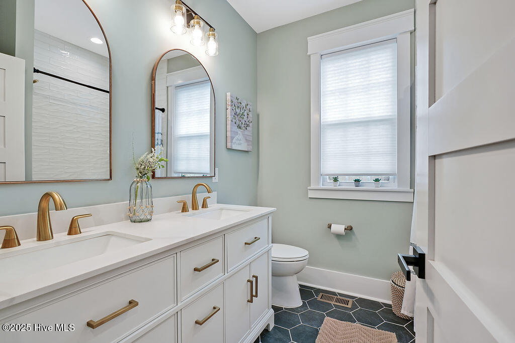 121 Summerset Landing Property Photo 22