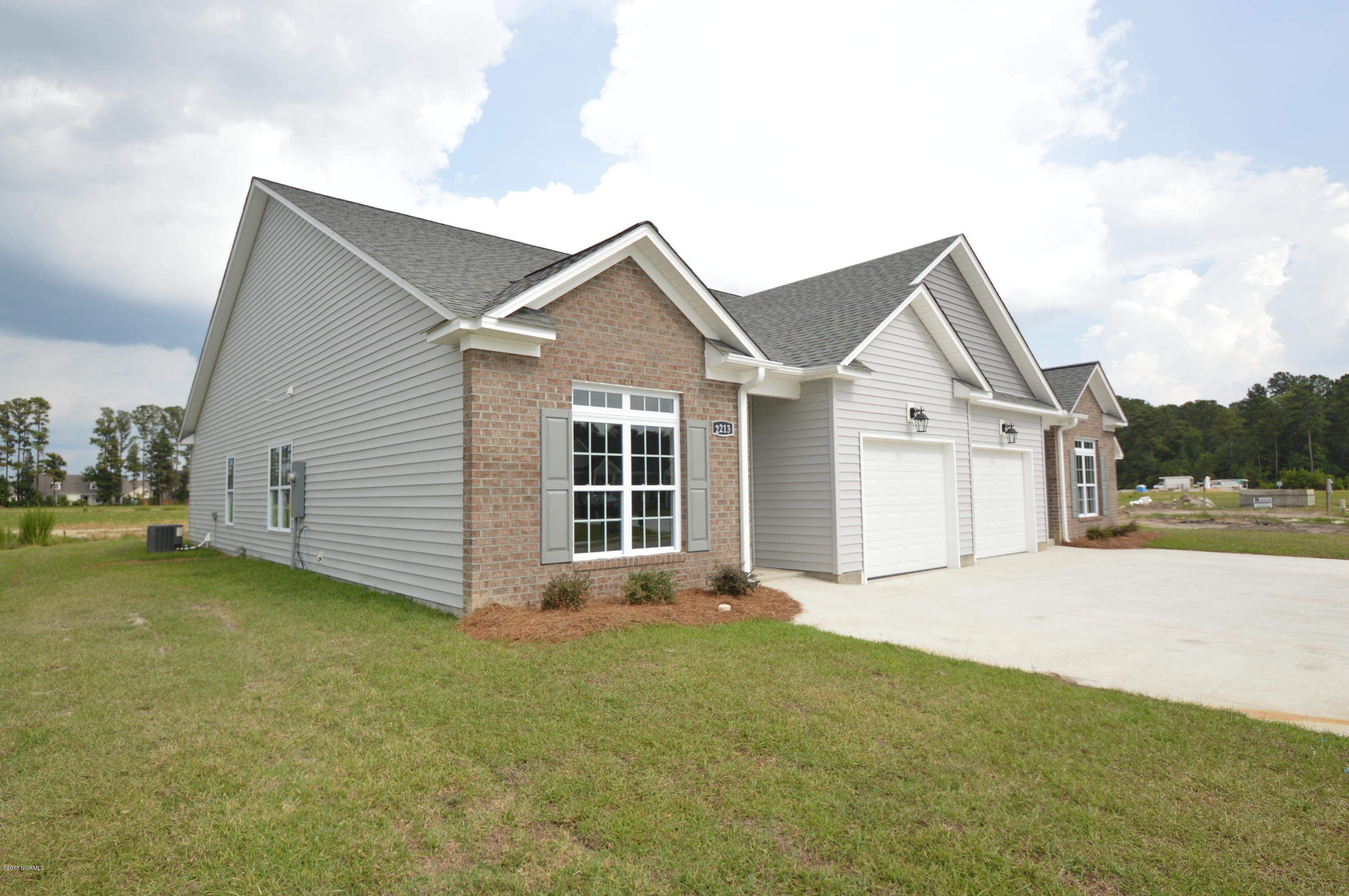 2208 Remington Court A & B Property Photo 3