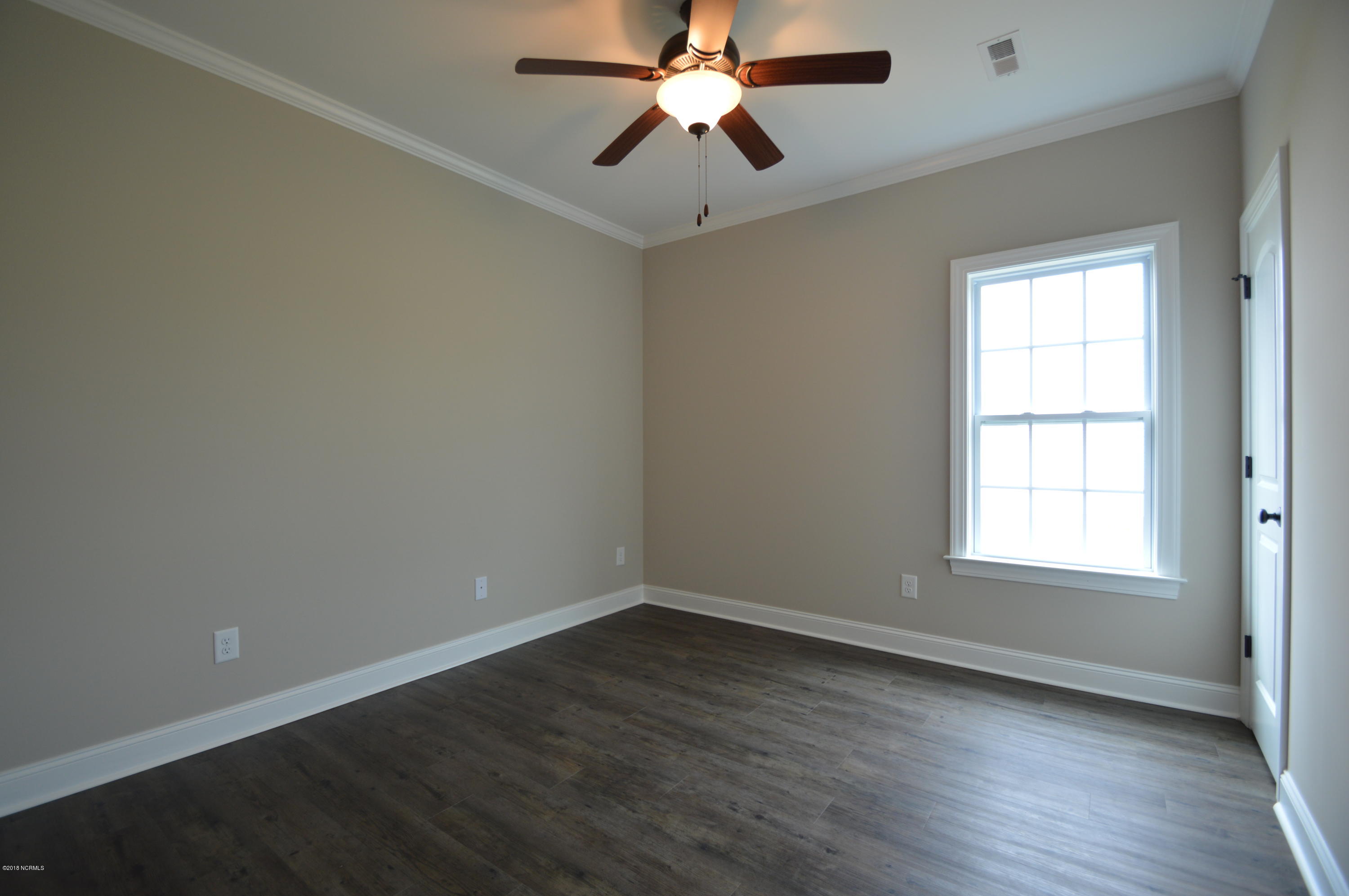 2208 Remington Court A & B Property Photo 12