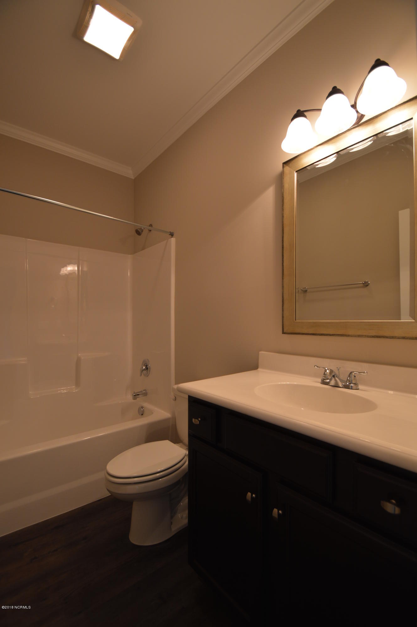 2208 Remington Court A & B Property Photo 13