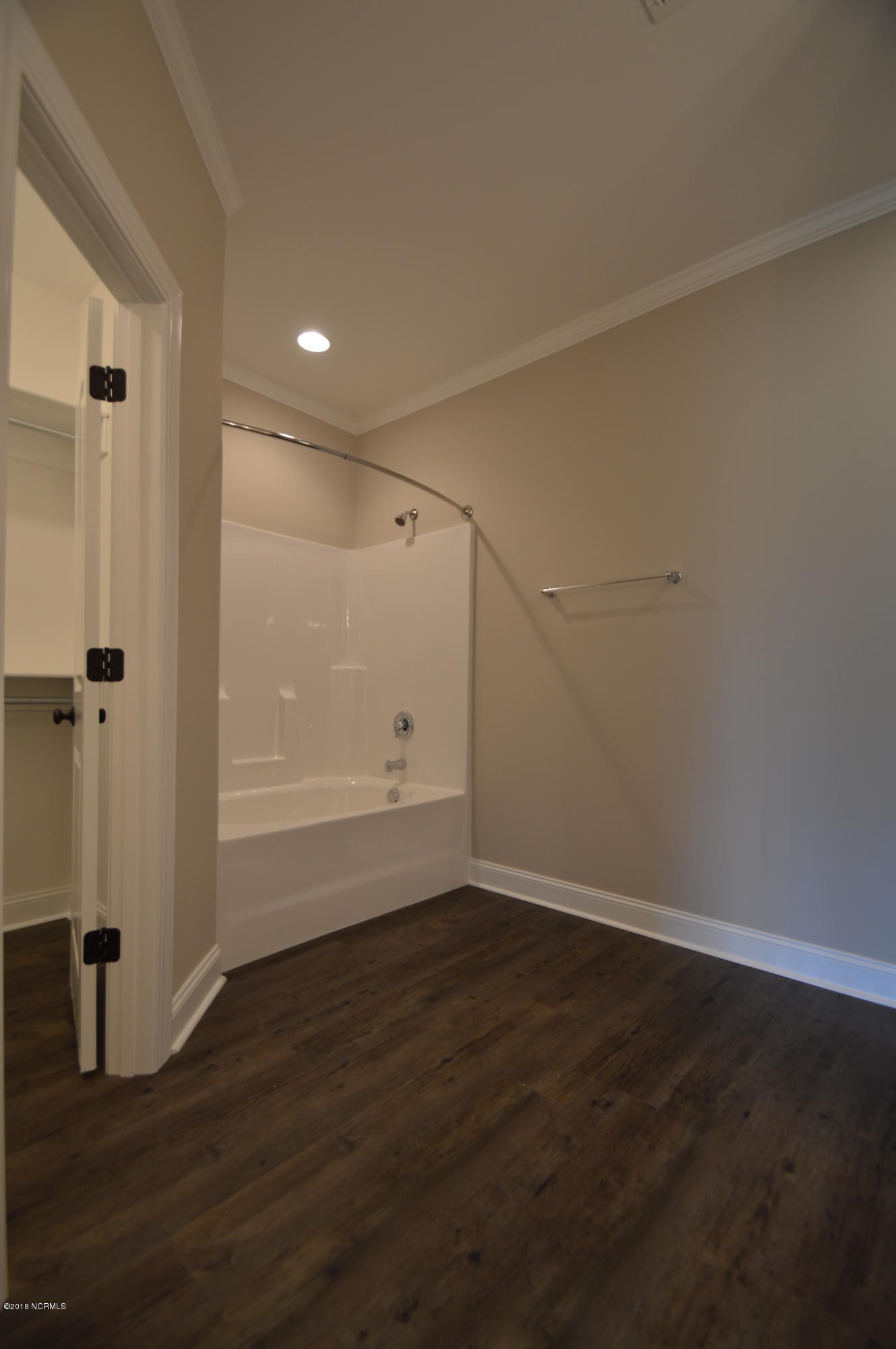 2208 Remington Court A & B Property Photo 19