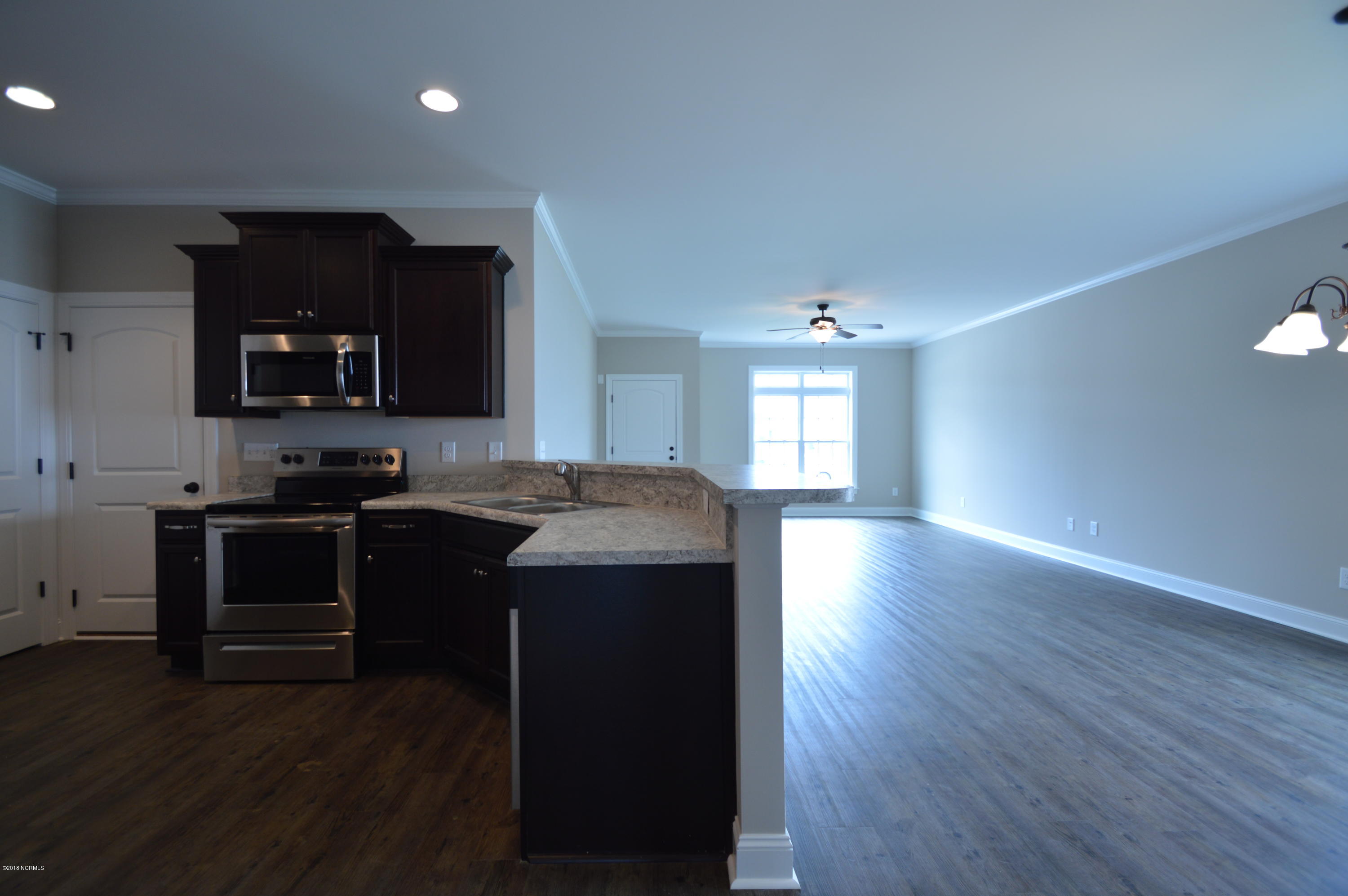 2208 Remington Court A & B Property Photo 21