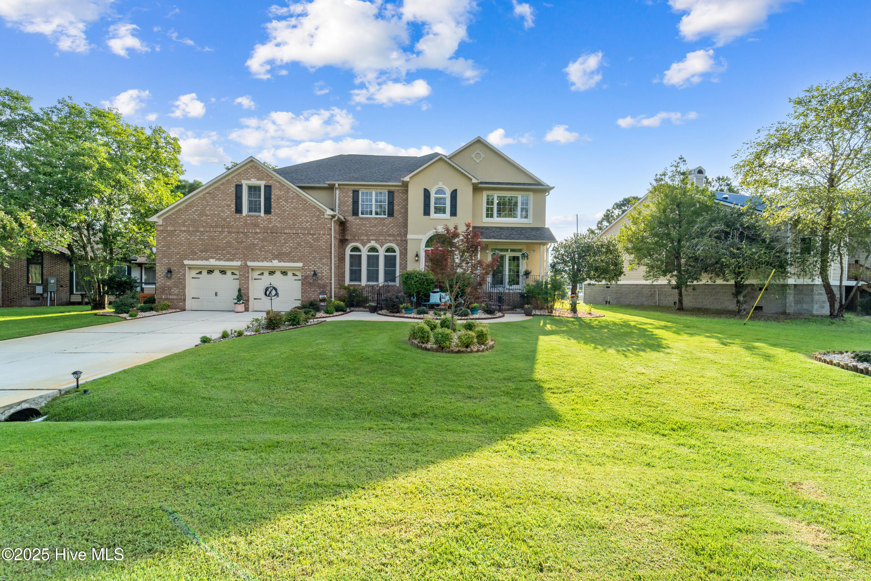 5804 Gondolier Drive Property Photo 6