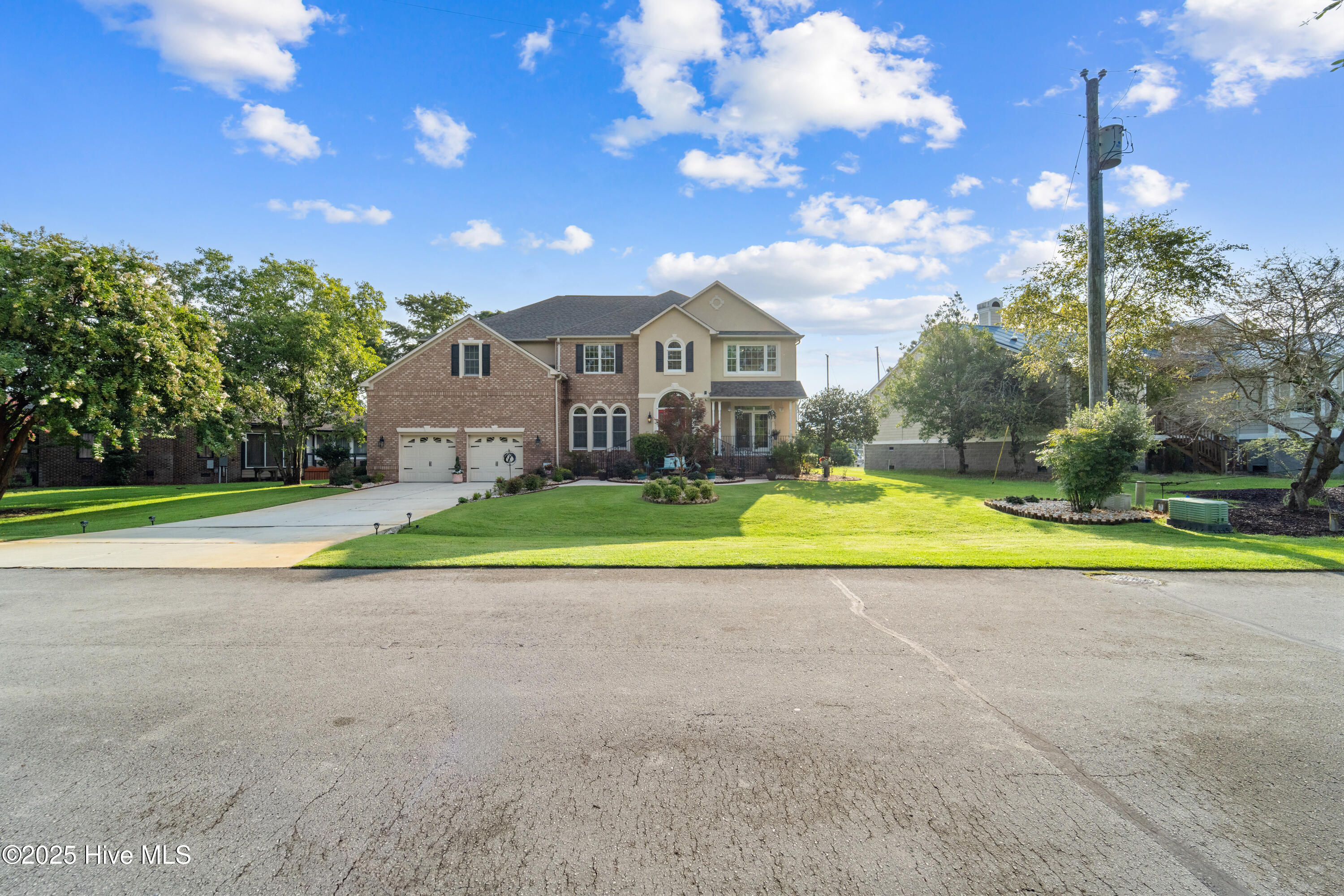 5804 Gondolier Drive Property Photo 7