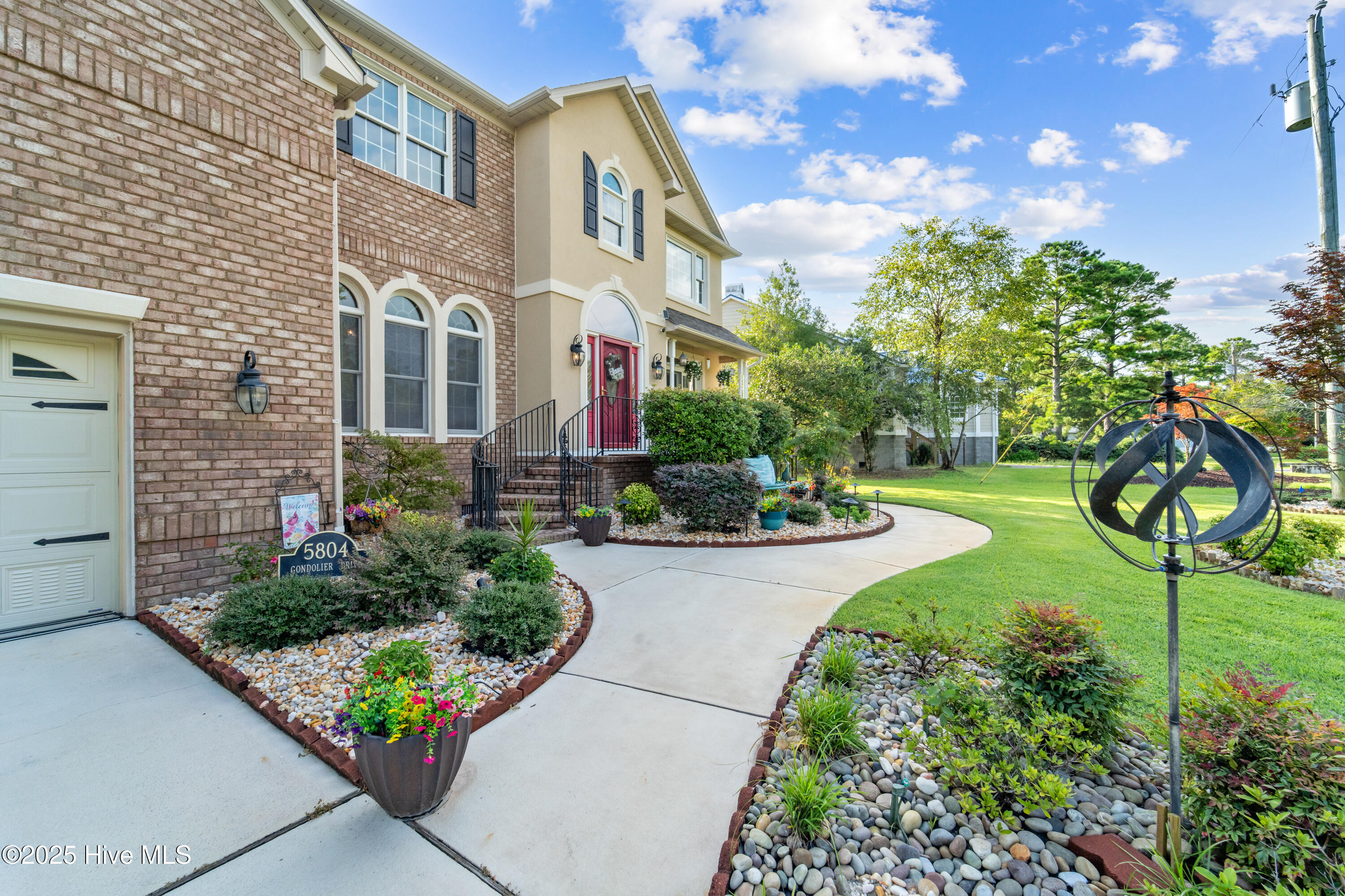 5804 Gondolier Drive Property Photo 11