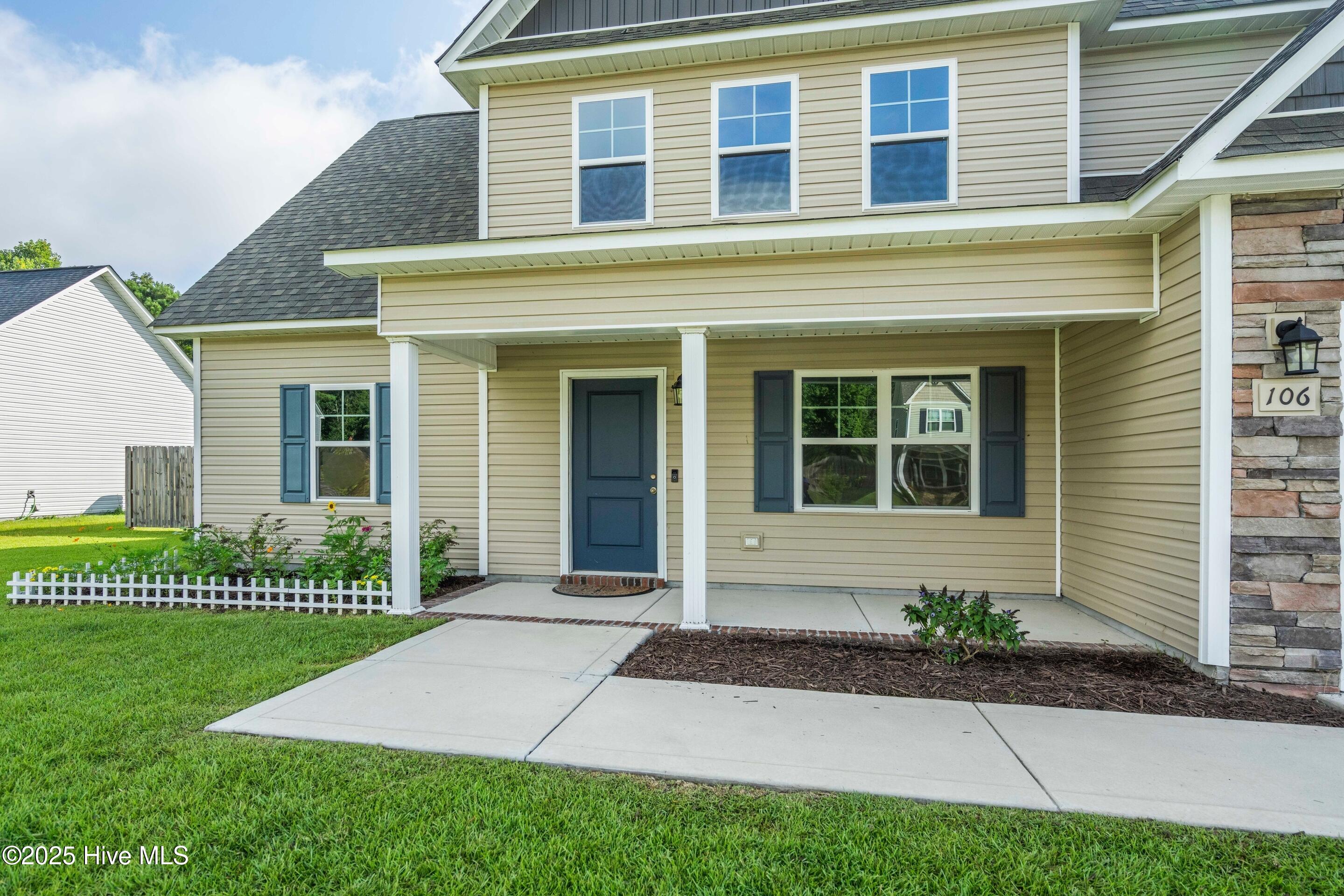 106 Cameo Court Property Photo 4