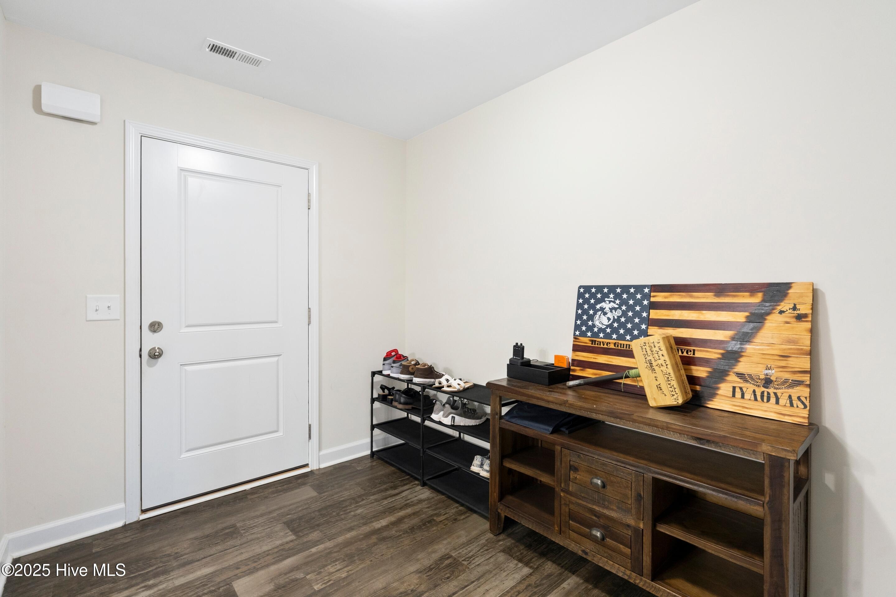 106 Cameo Court Property Photo 10