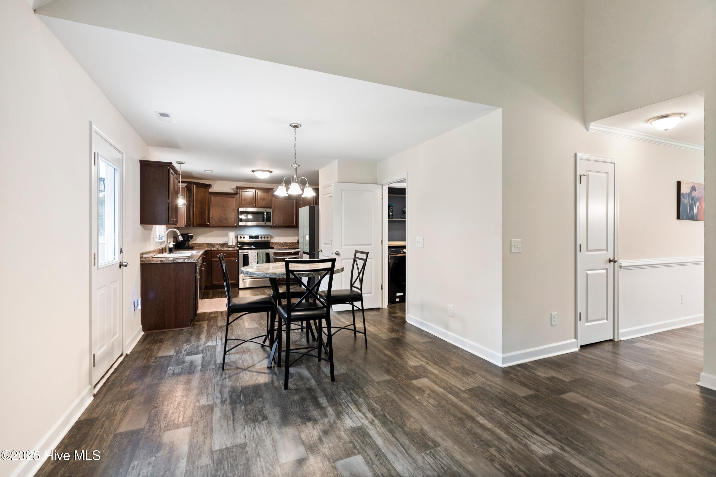 106 Cameo Court Property Photo 19