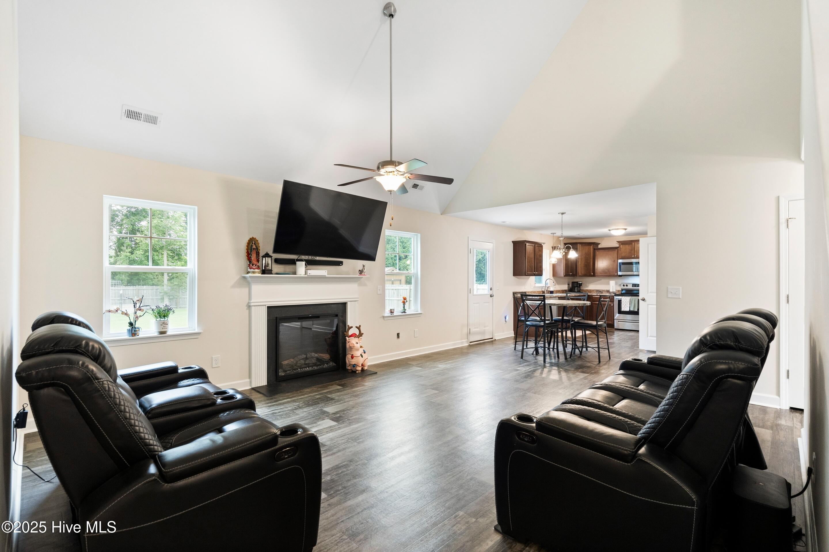 106 Cameo Court Property Photo 22