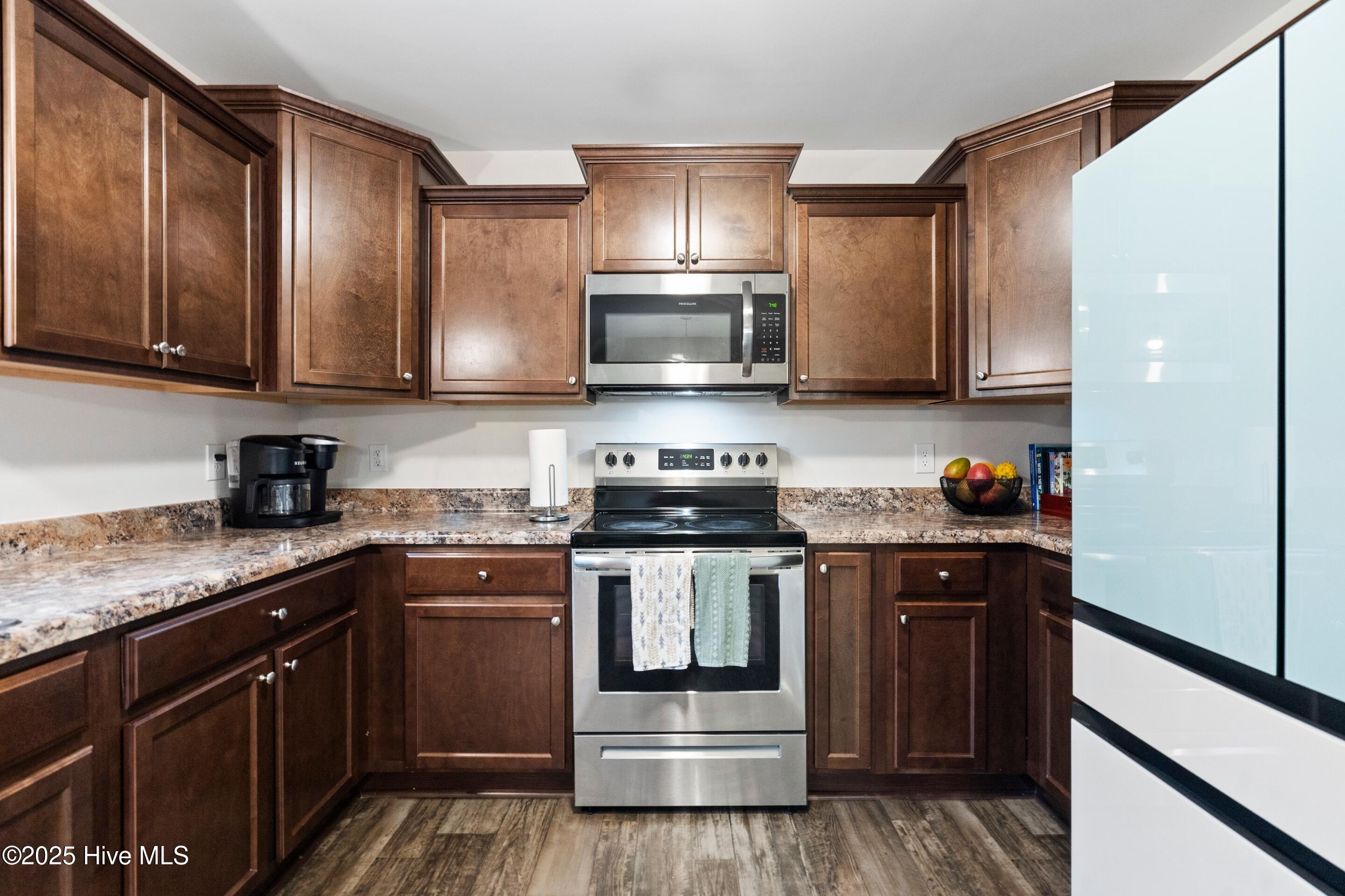 106 Cameo Court Property Photo 23