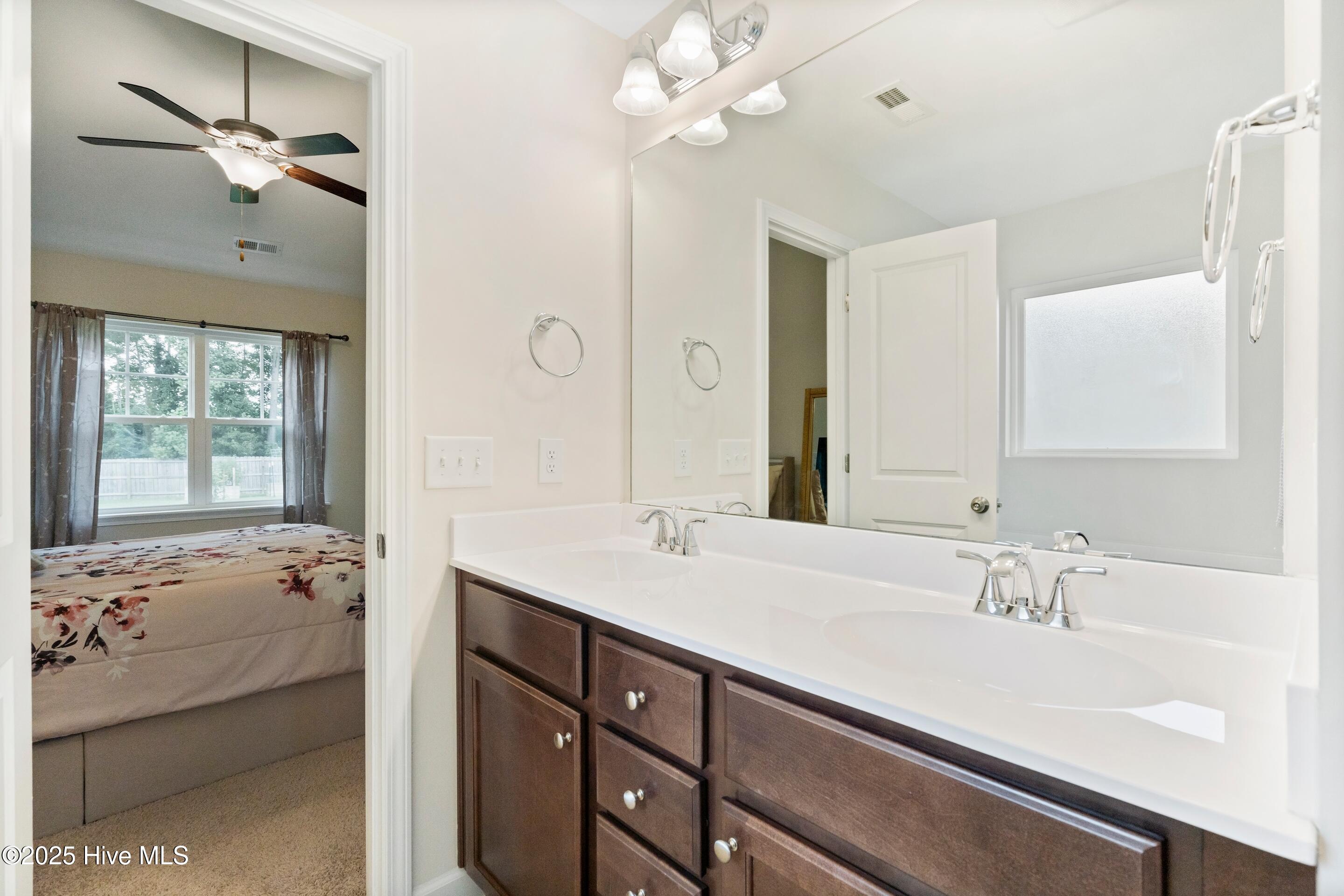 106 Cameo Court Property Photo 30