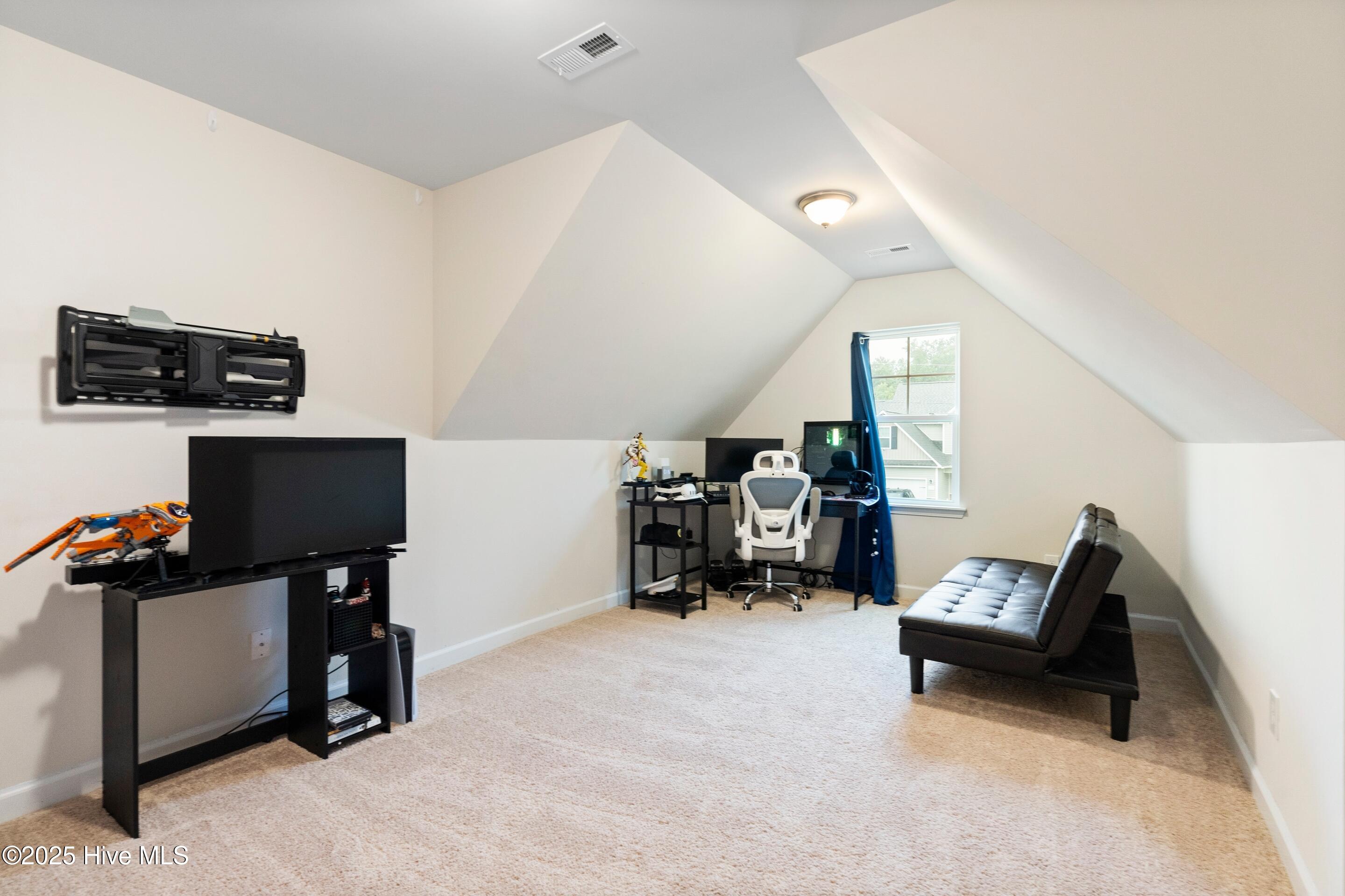 106 Cameo Court Property Photo 44