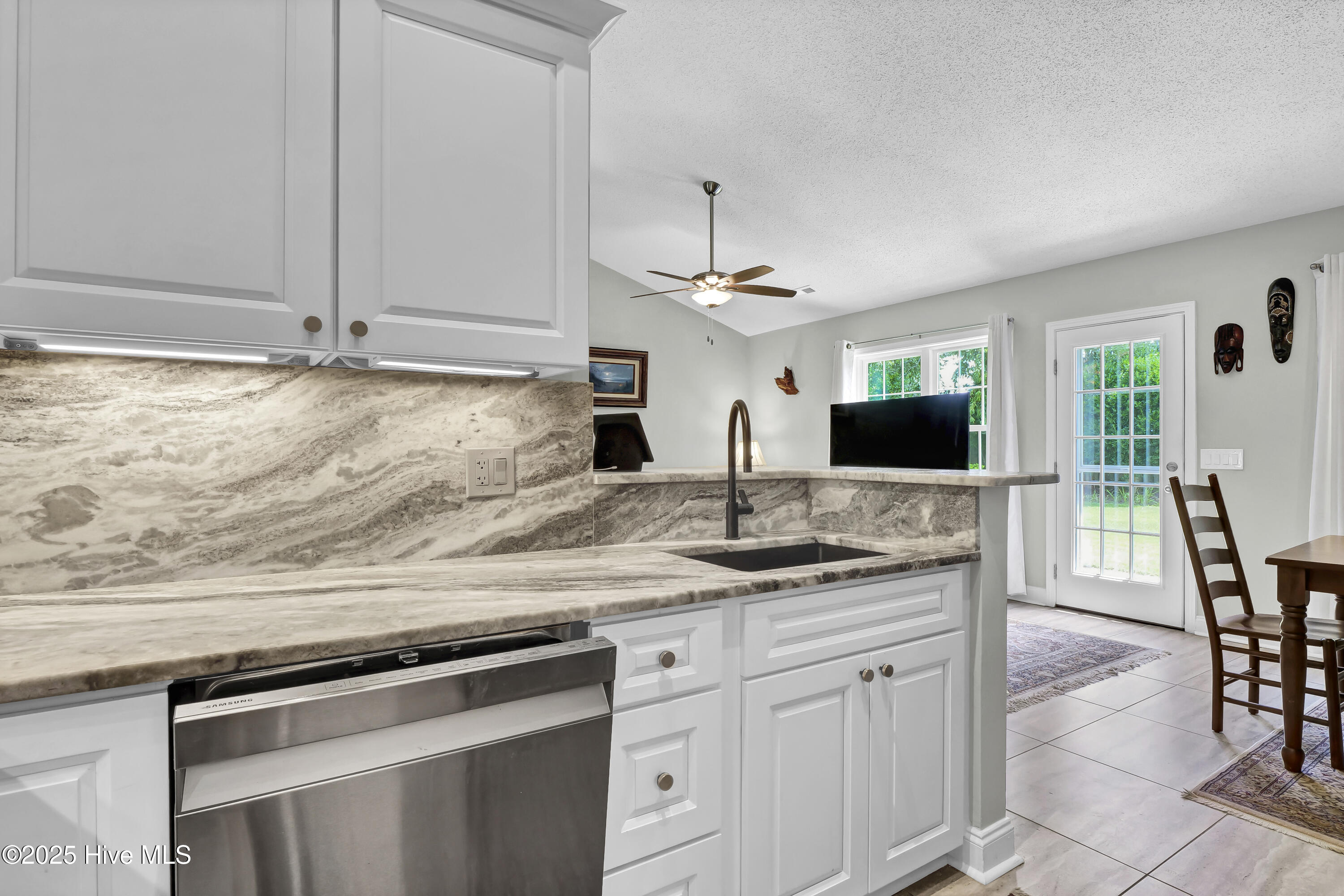 6333 Stapleton Road Property Photo 13