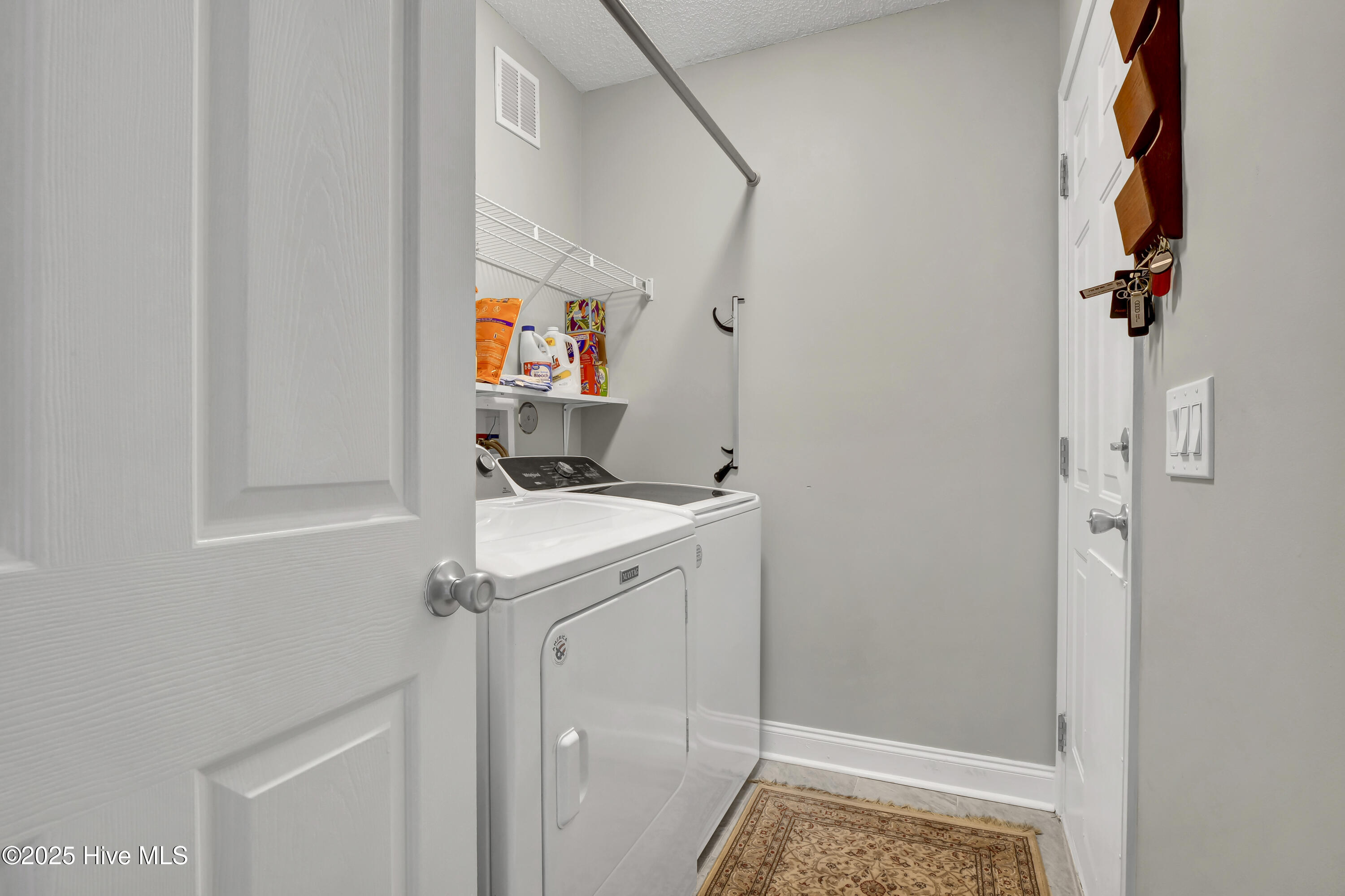6333 Stapleton Road Property Photo 17