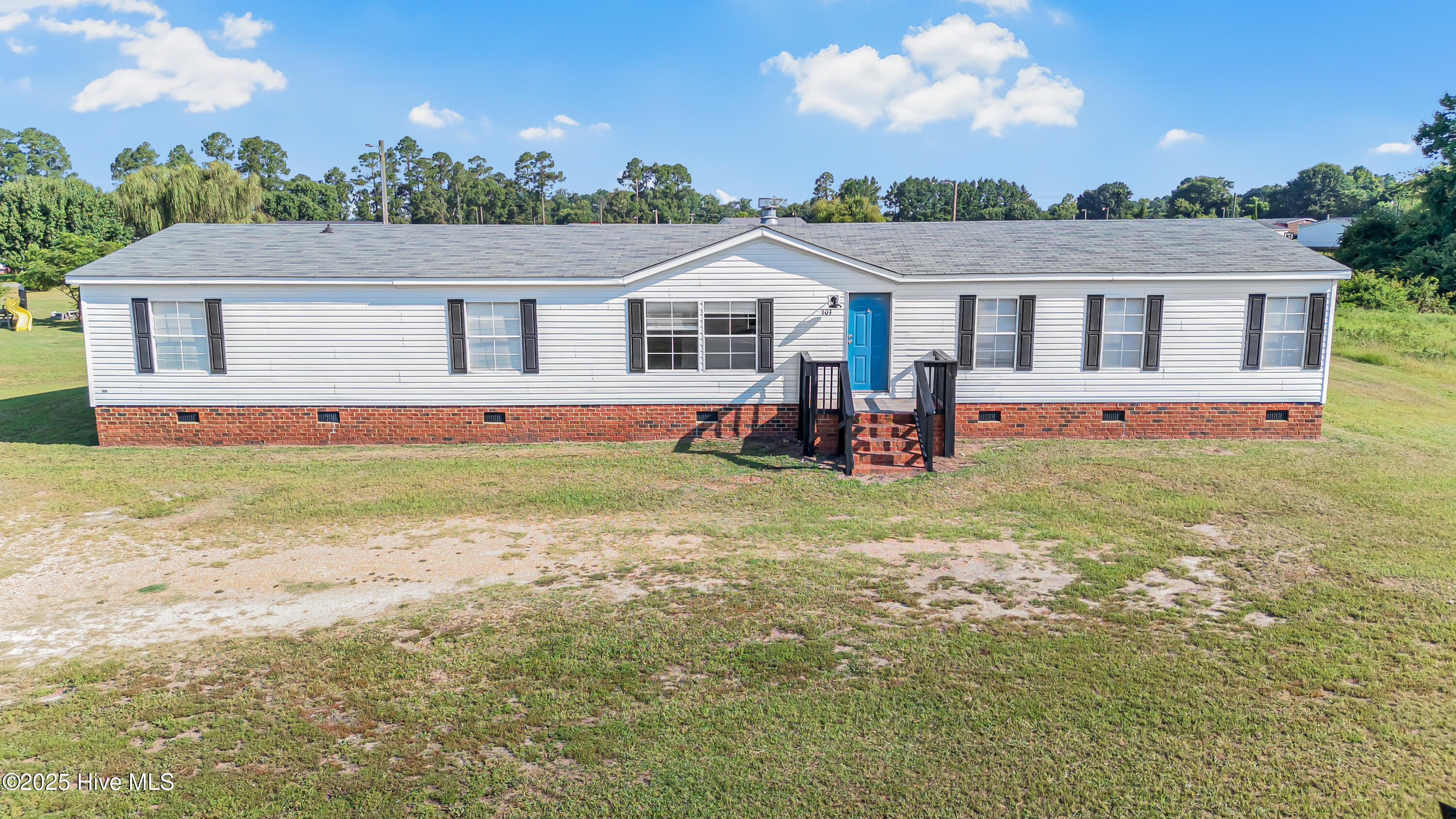 303 Janice Drive Property Photo 1
