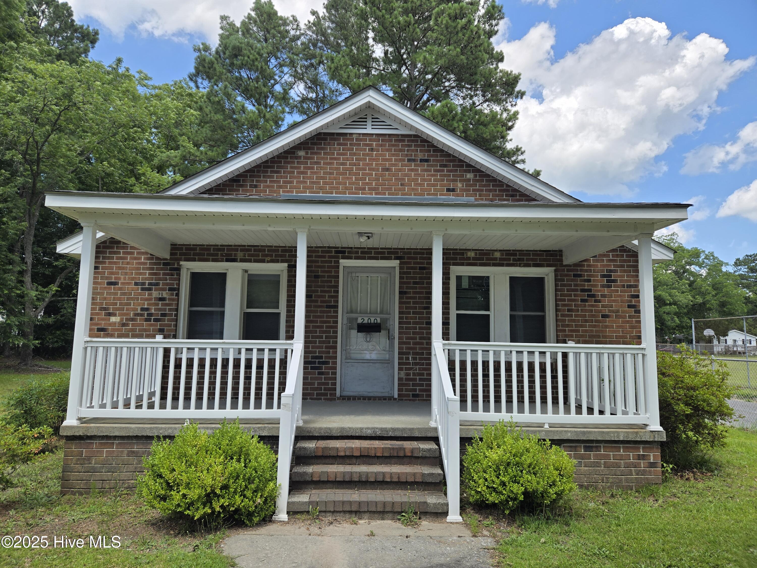 200 Martin Street Property Photo 1