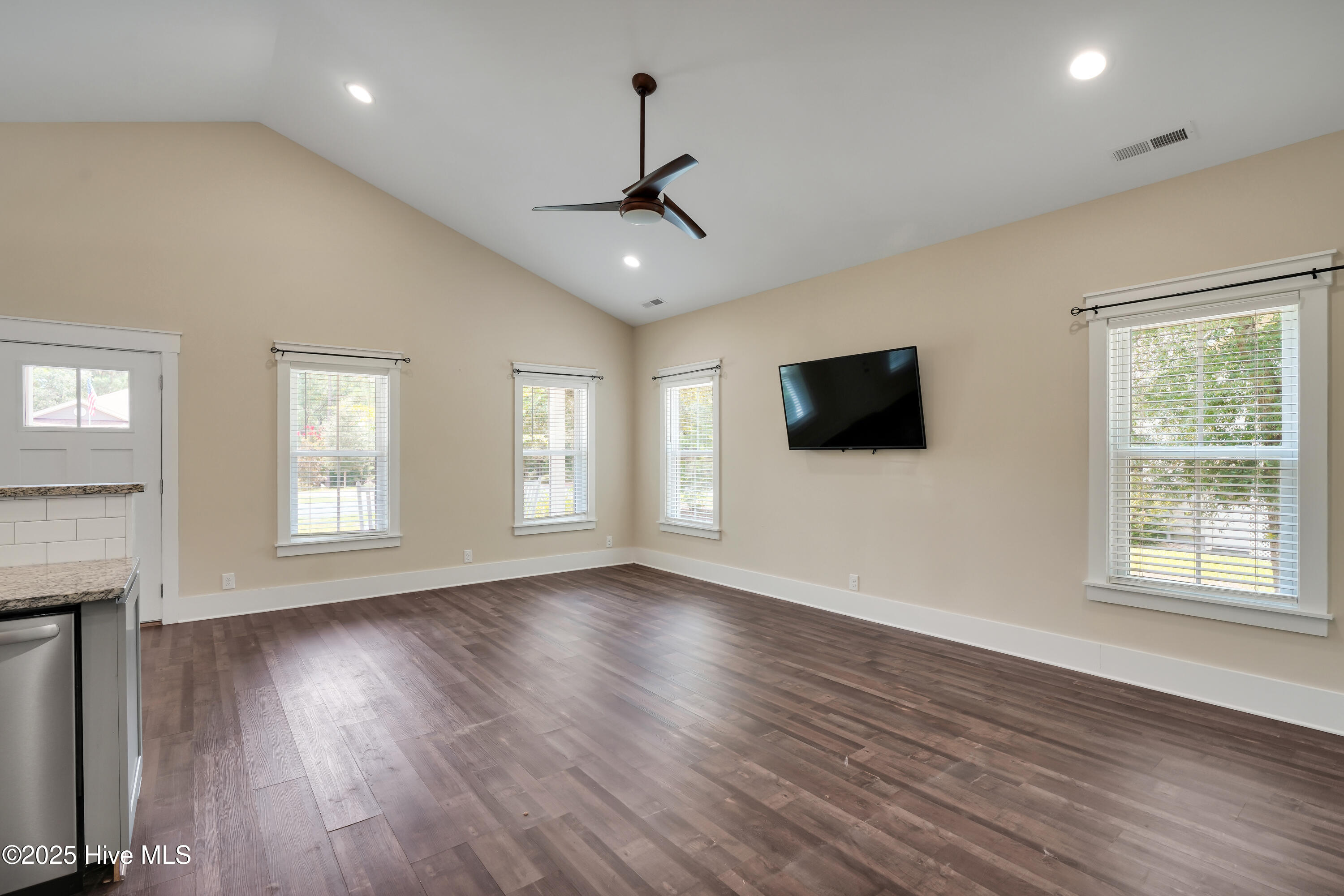 704 Far Pointe Court Property Photo 11