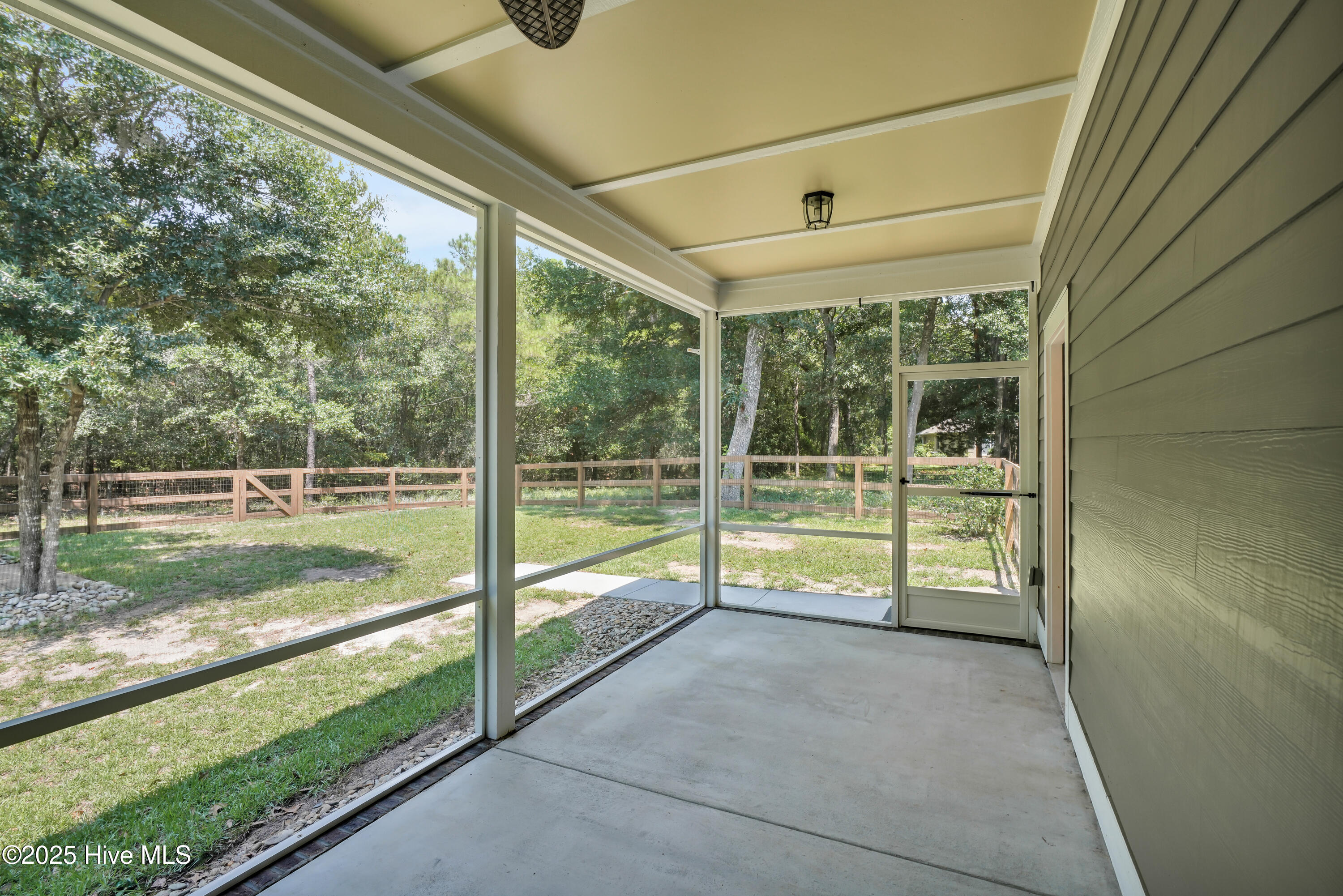 704 Far Pointe Court Property Photo 27