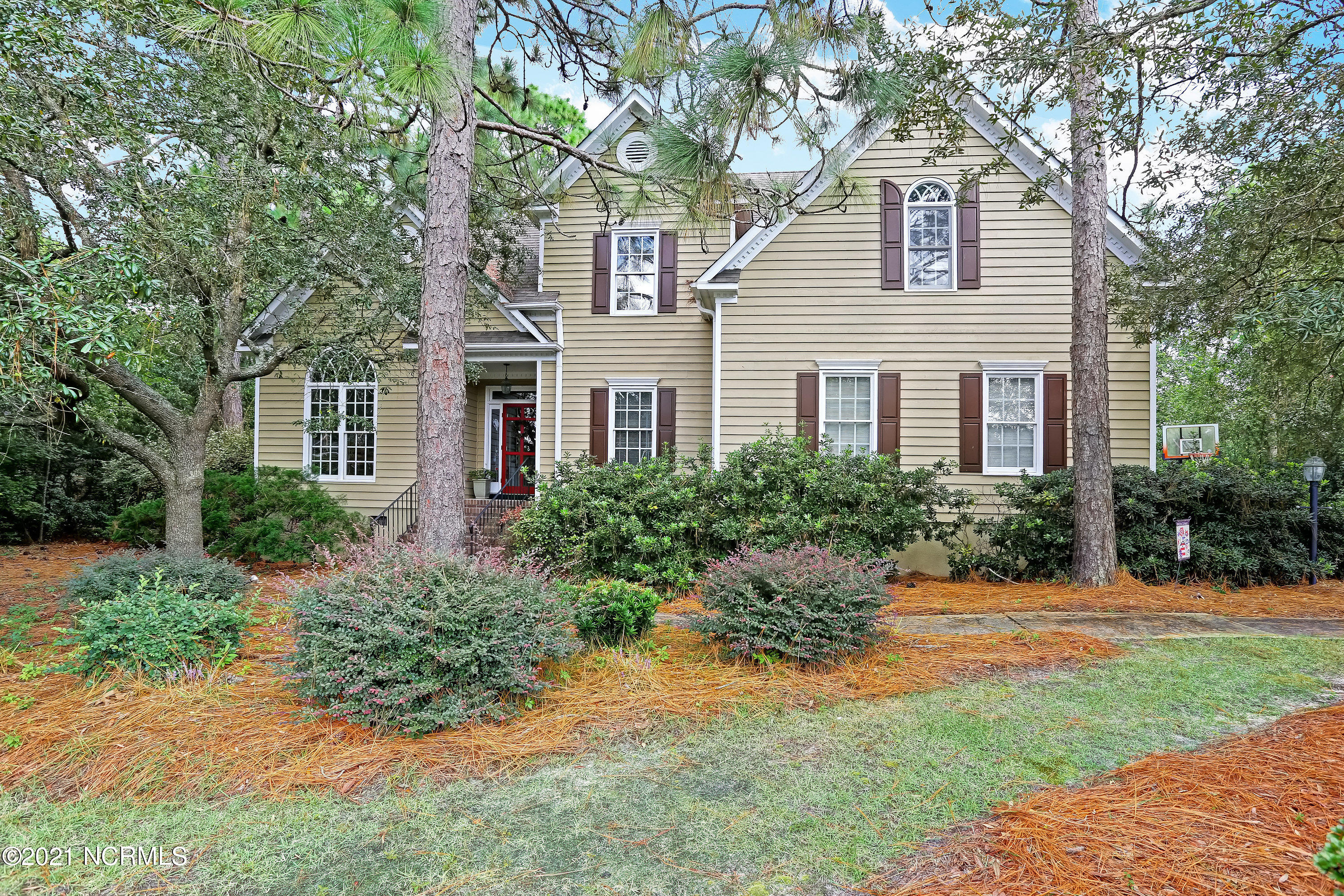 1410 Hollybriar Drive Property Photo 1