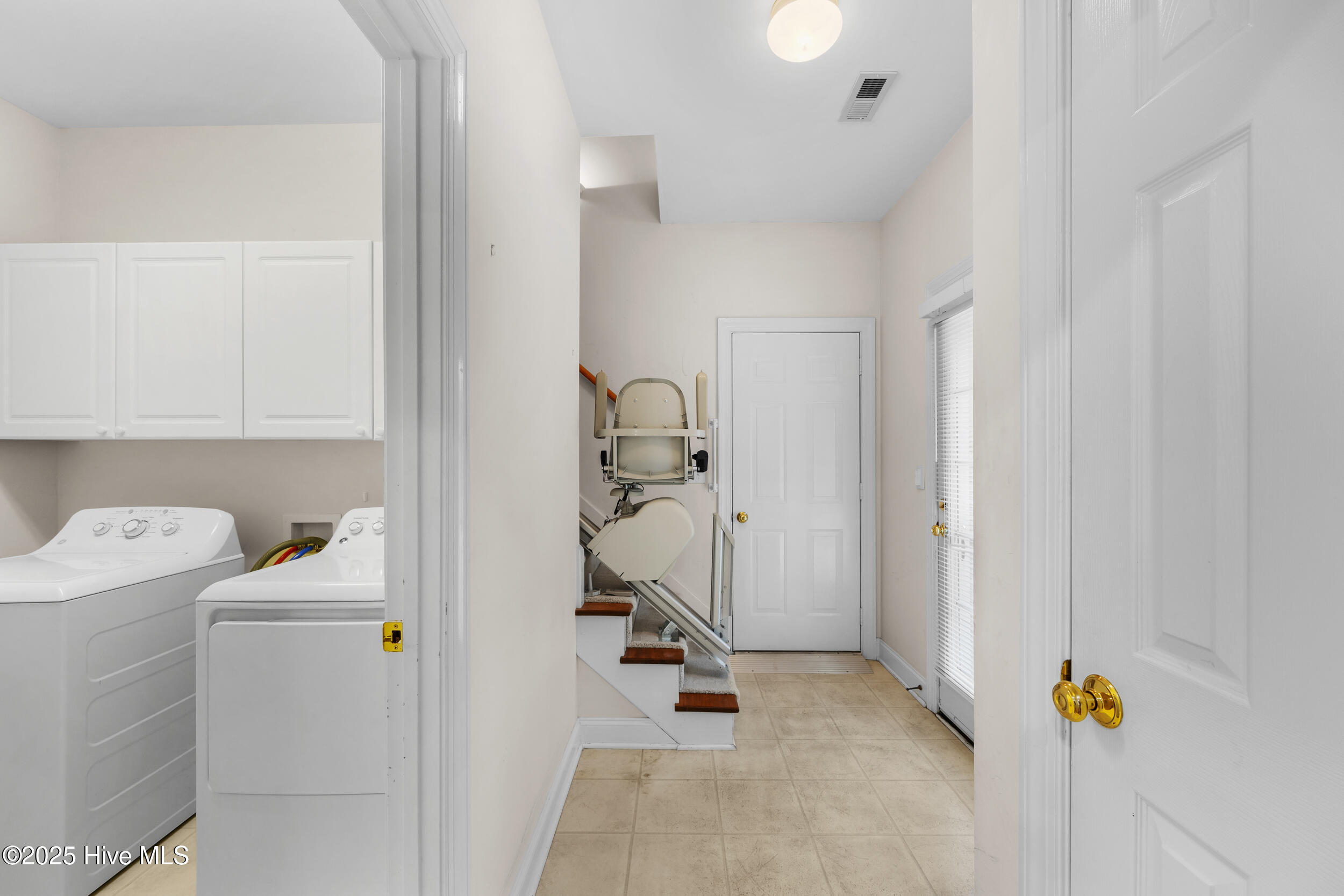 4228 Aftonshire Drive Property Photo 14