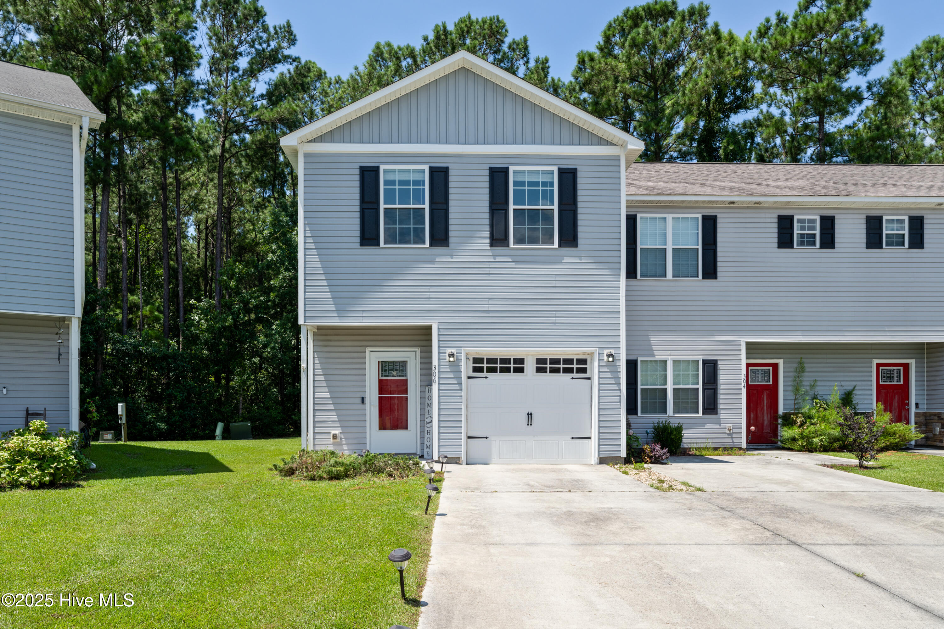 306 Kenan Loop Property Photo 1