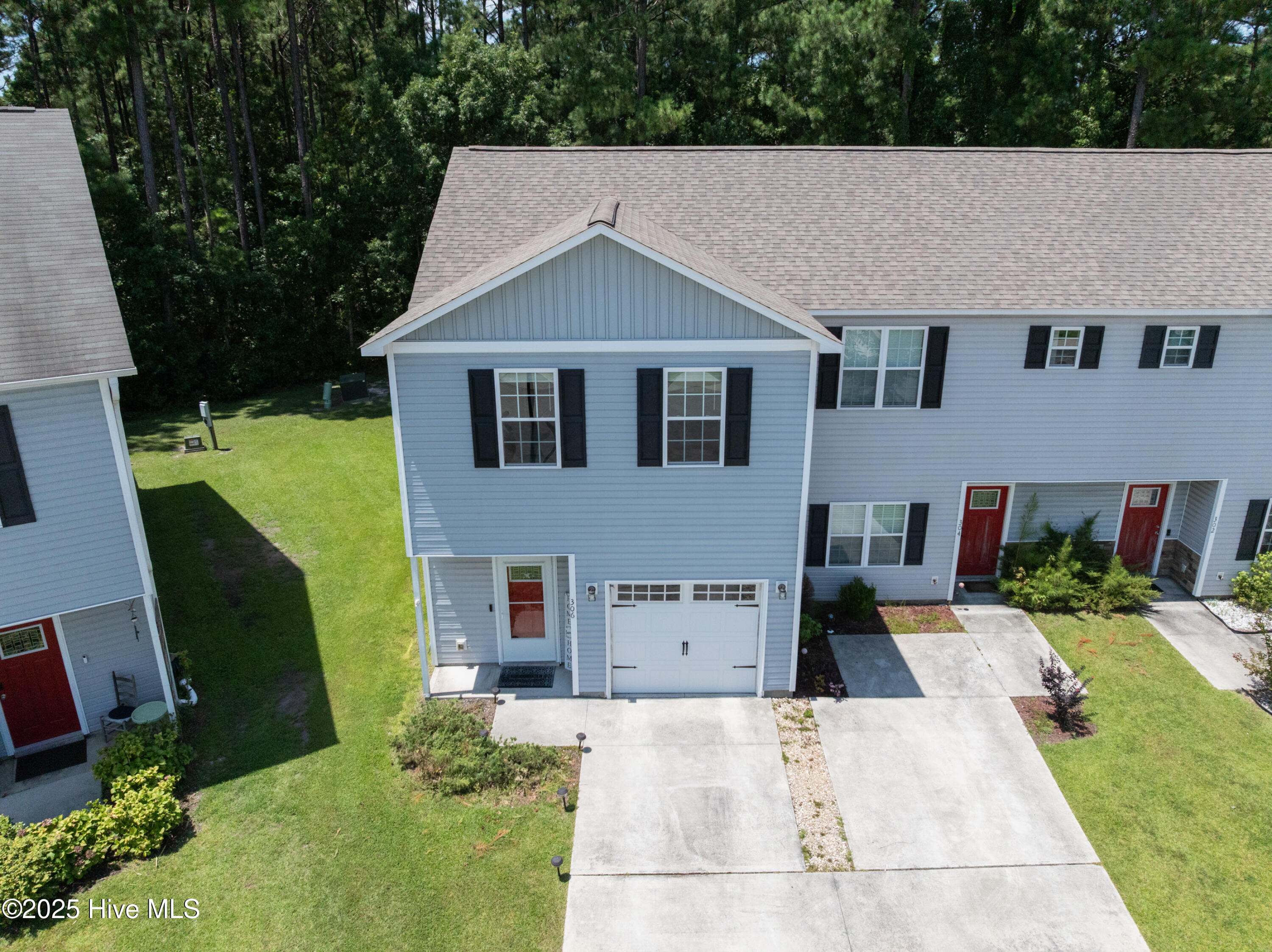 306 Kenan Loop Property Photo 25