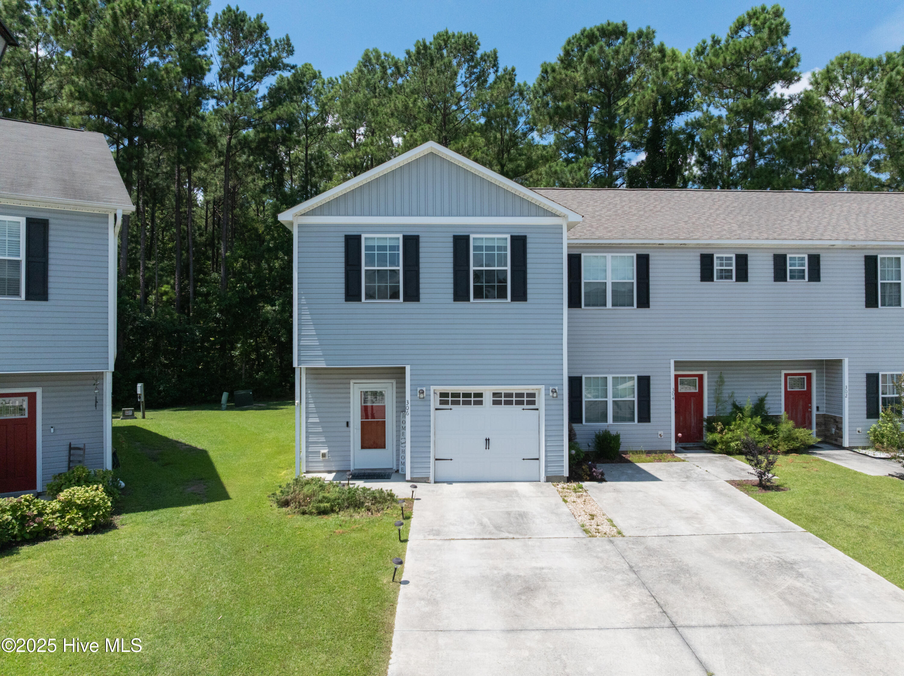 306 Kenan Loop Property Photo 28