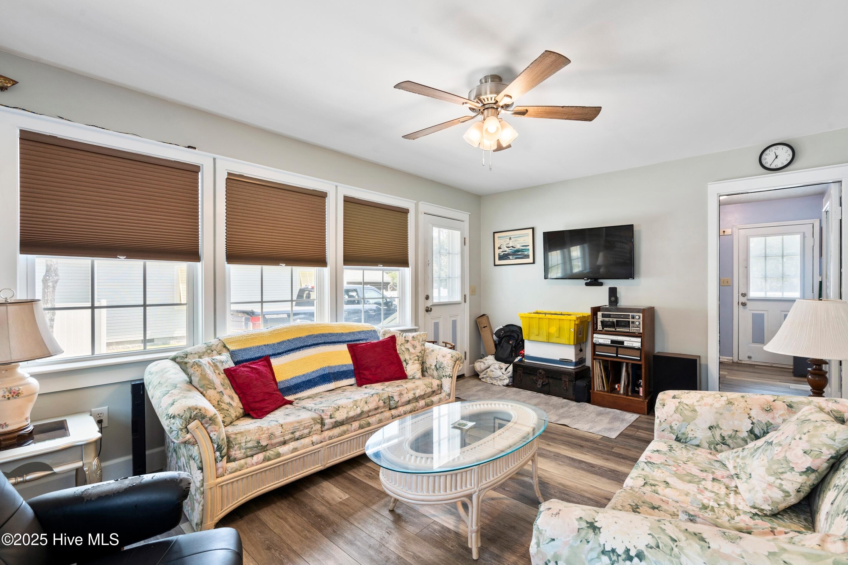 210 Ne 52nd Street Property Photo 21