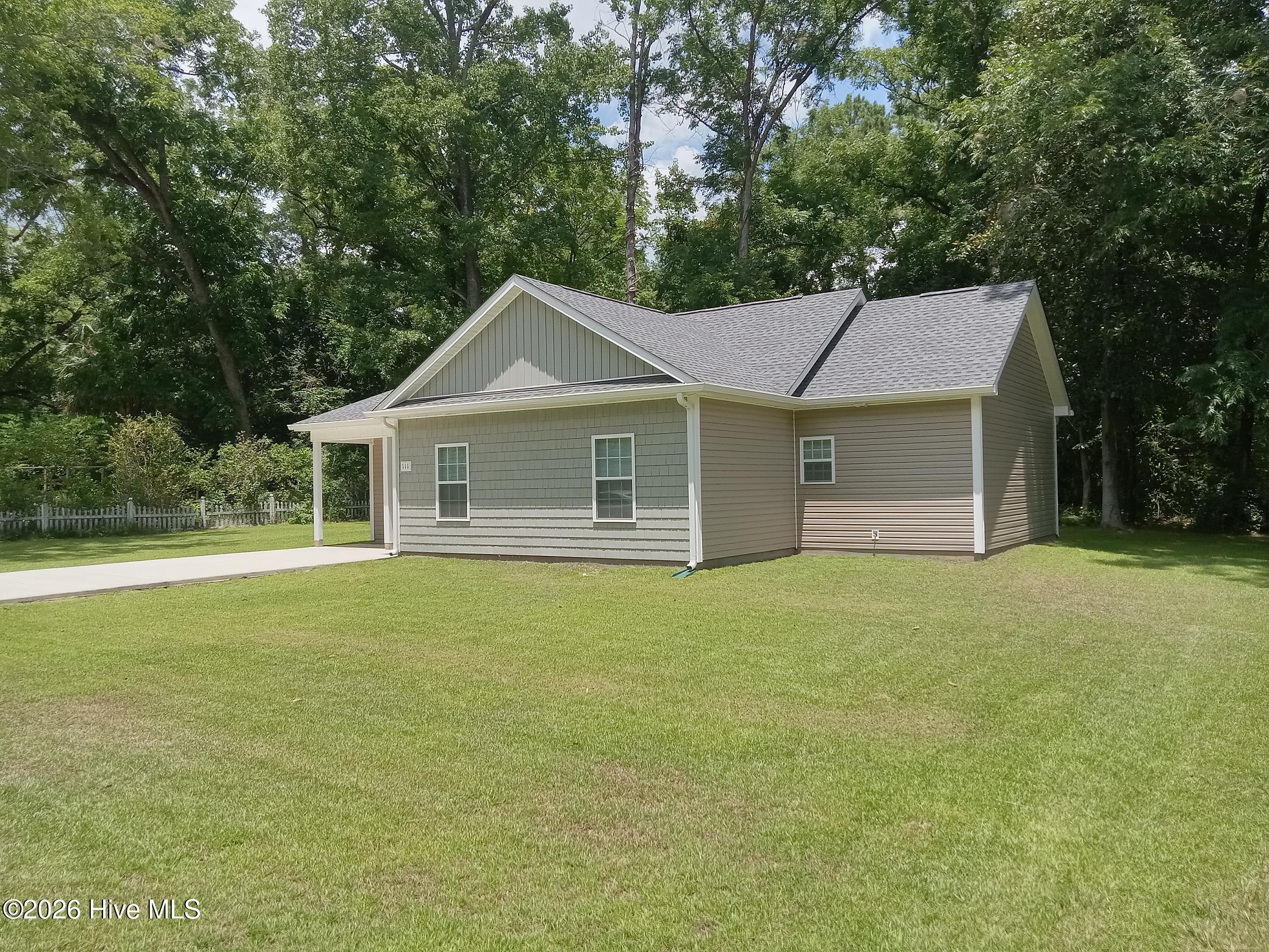 111 E Oliver Street Property Photo 3