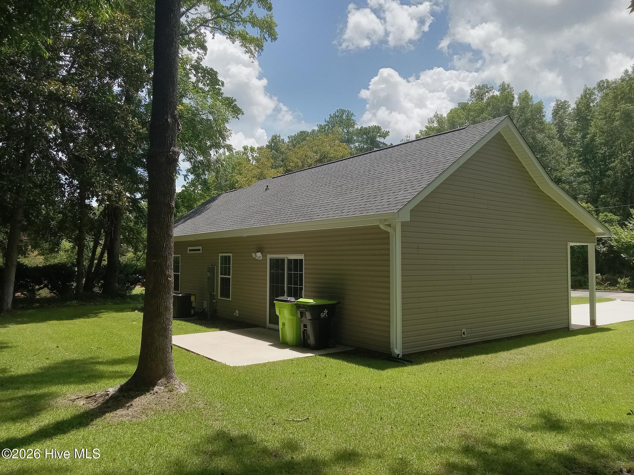111 E Oliver Street Property Photo 22