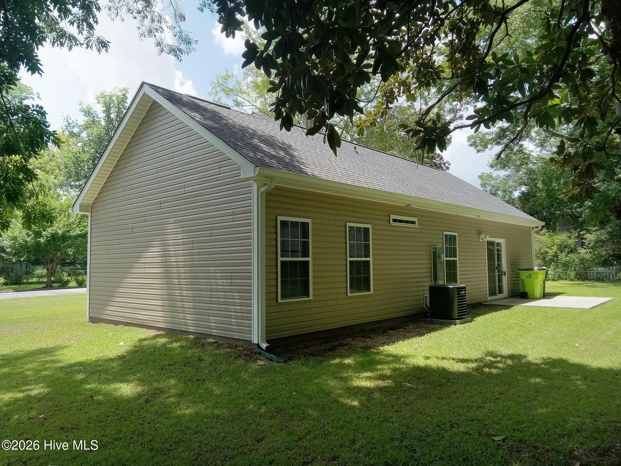 111 E Oliver Street Property Photo 23