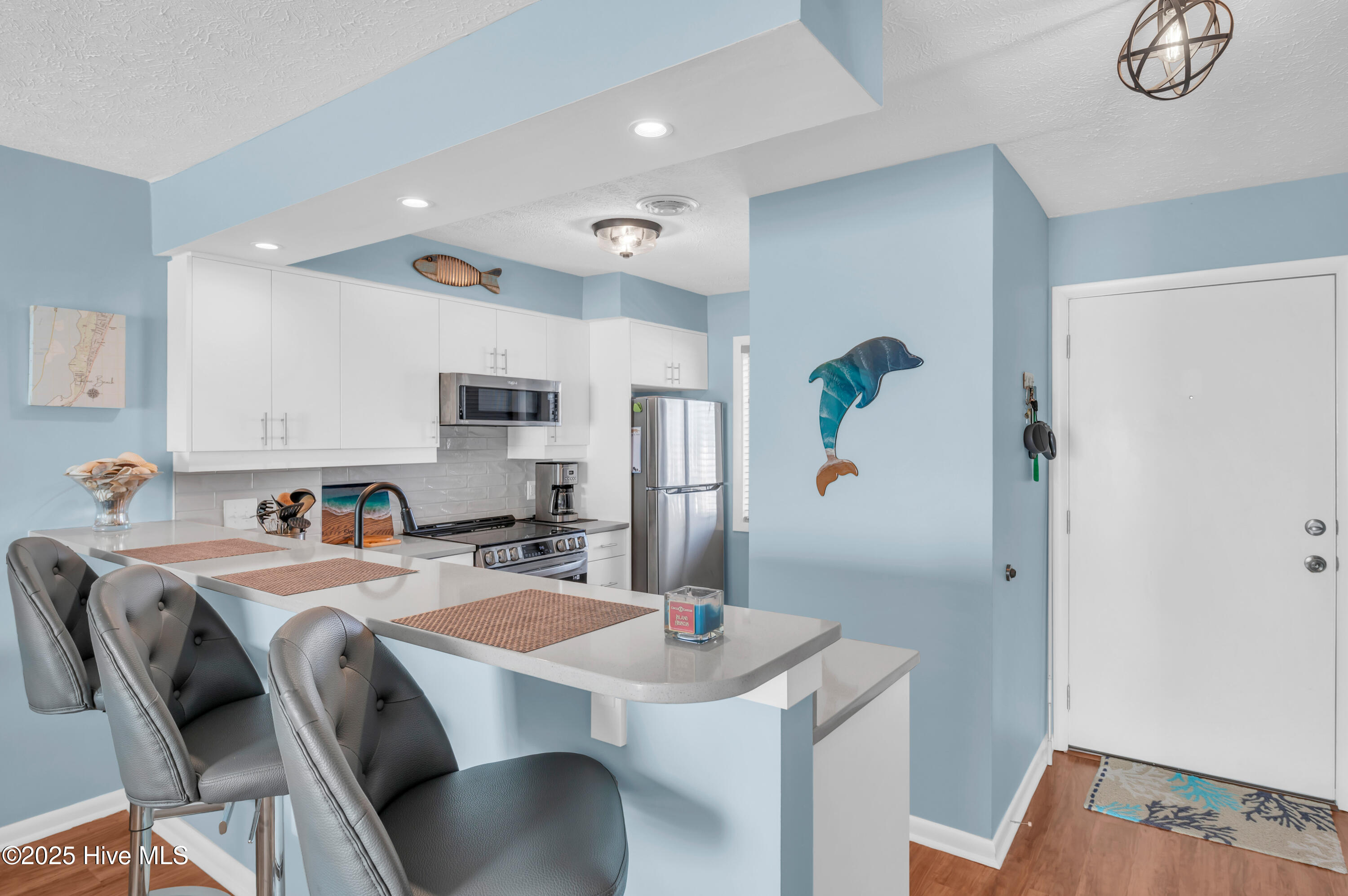 303 Dolphin Court Property Photo 10