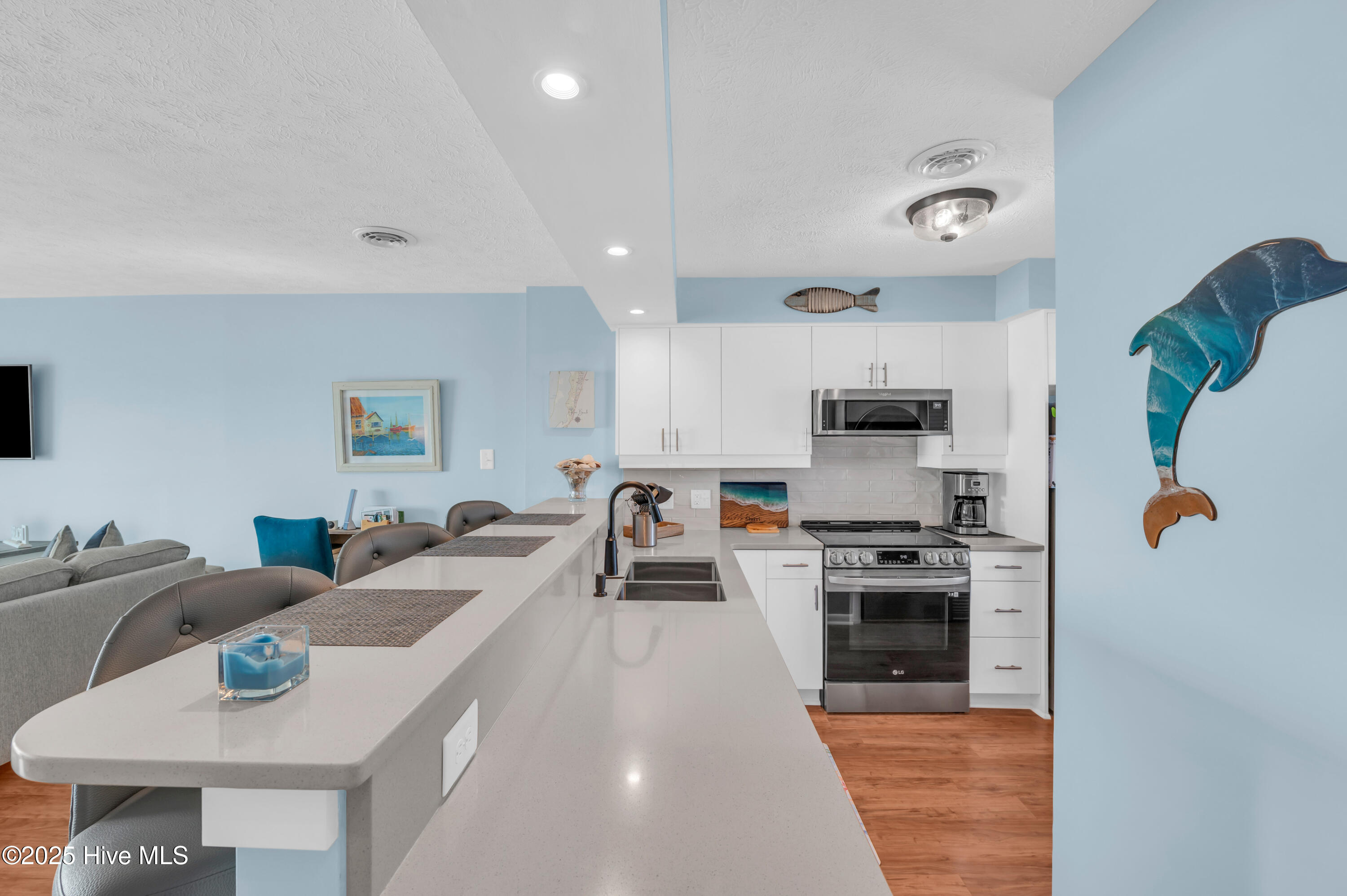 303 Dolphin Court Property Photo 14