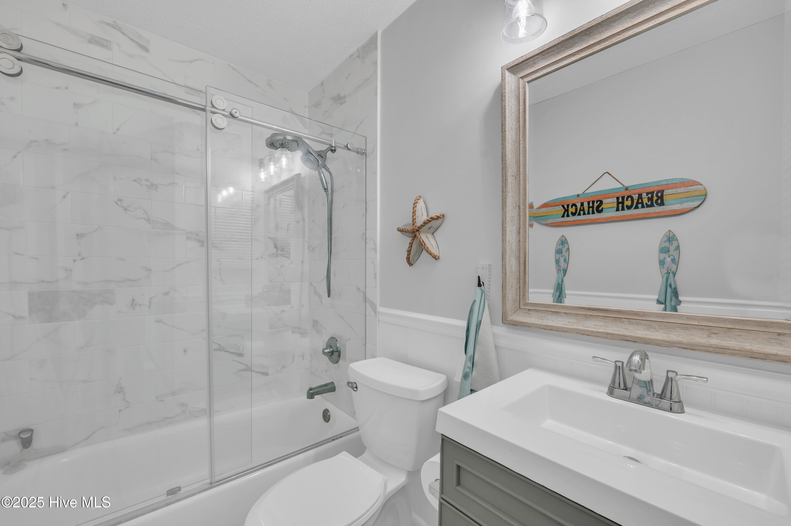 303 Dolphin Court Property Photo 17