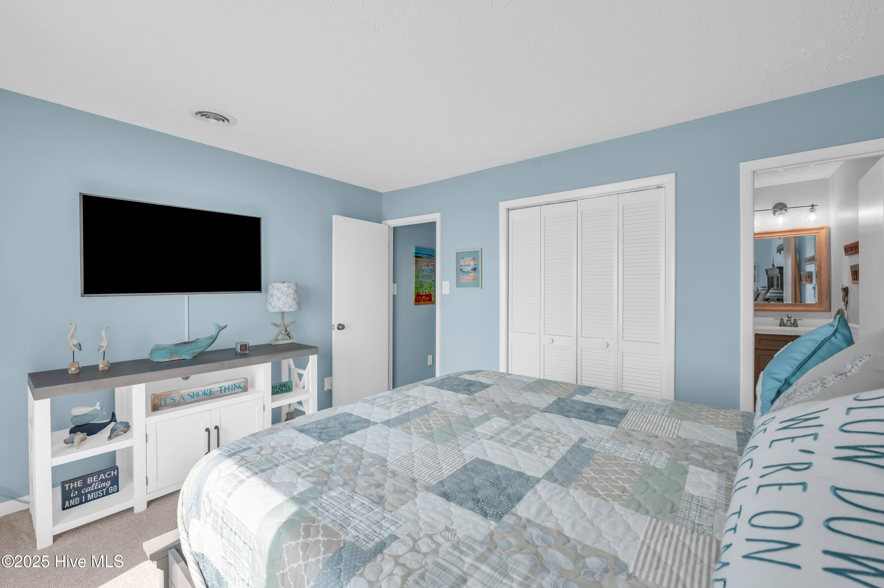 303 Dolphin Court Property Photo 19