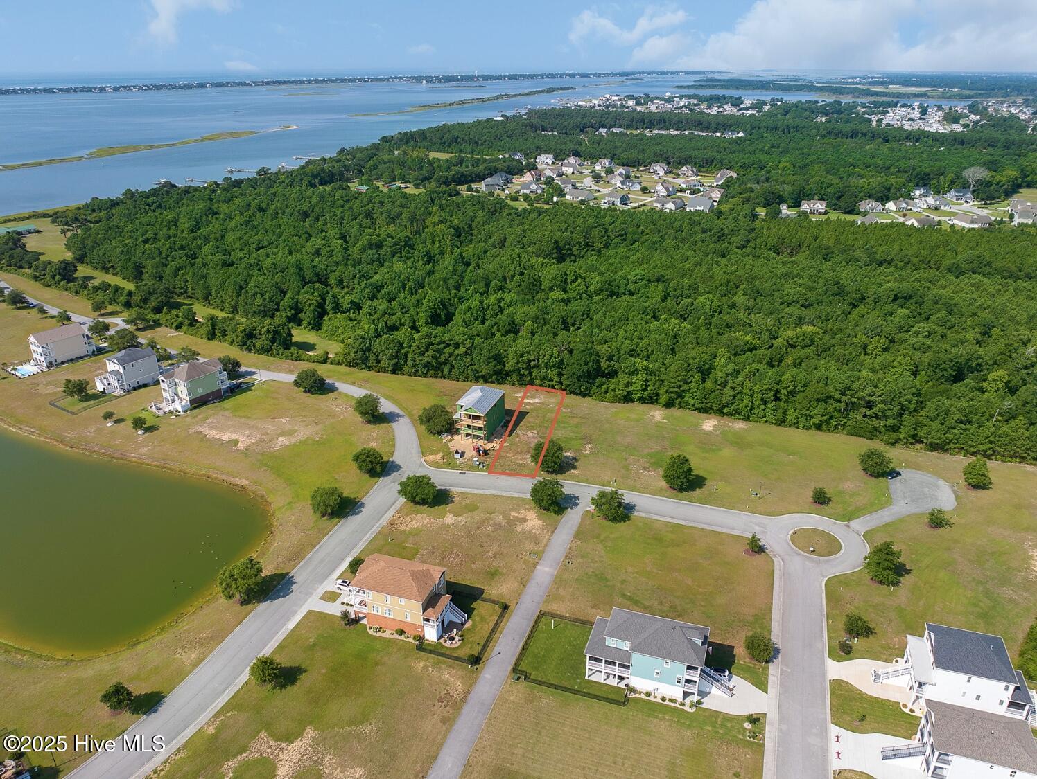 242 Colleton Square Property Photo 1